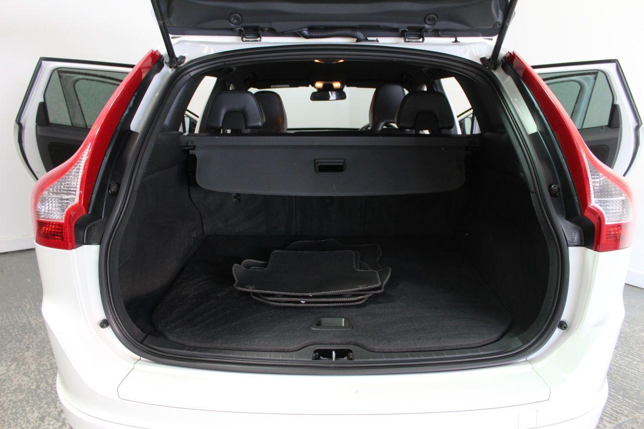 Volvo XC60 view 22