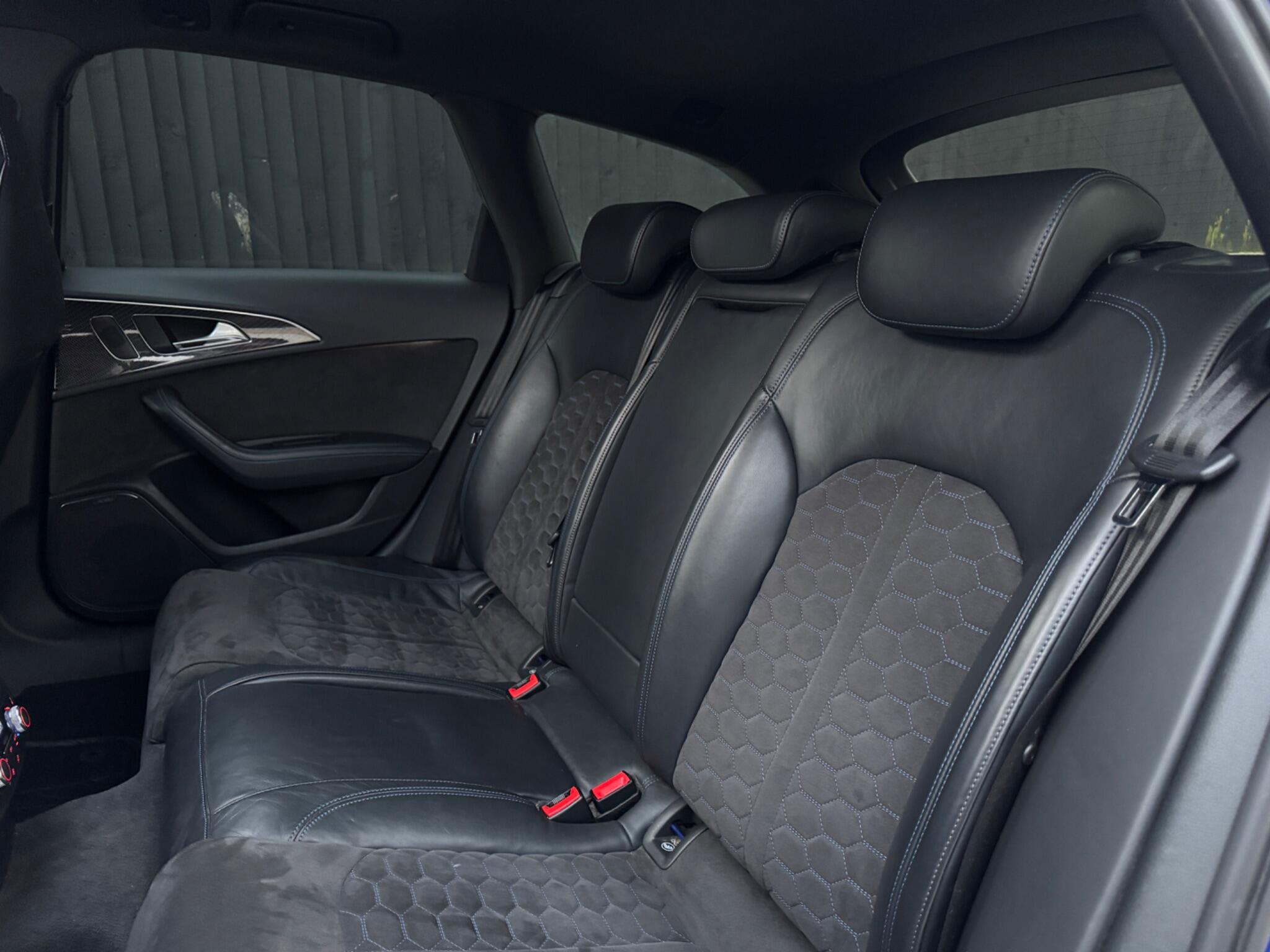 Audi RS6 view 29