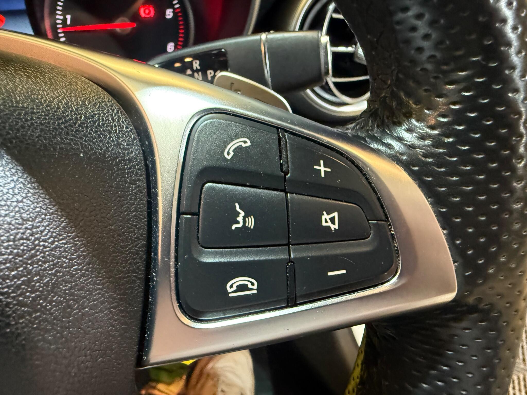 Mercedes-Benz C-Class view 30