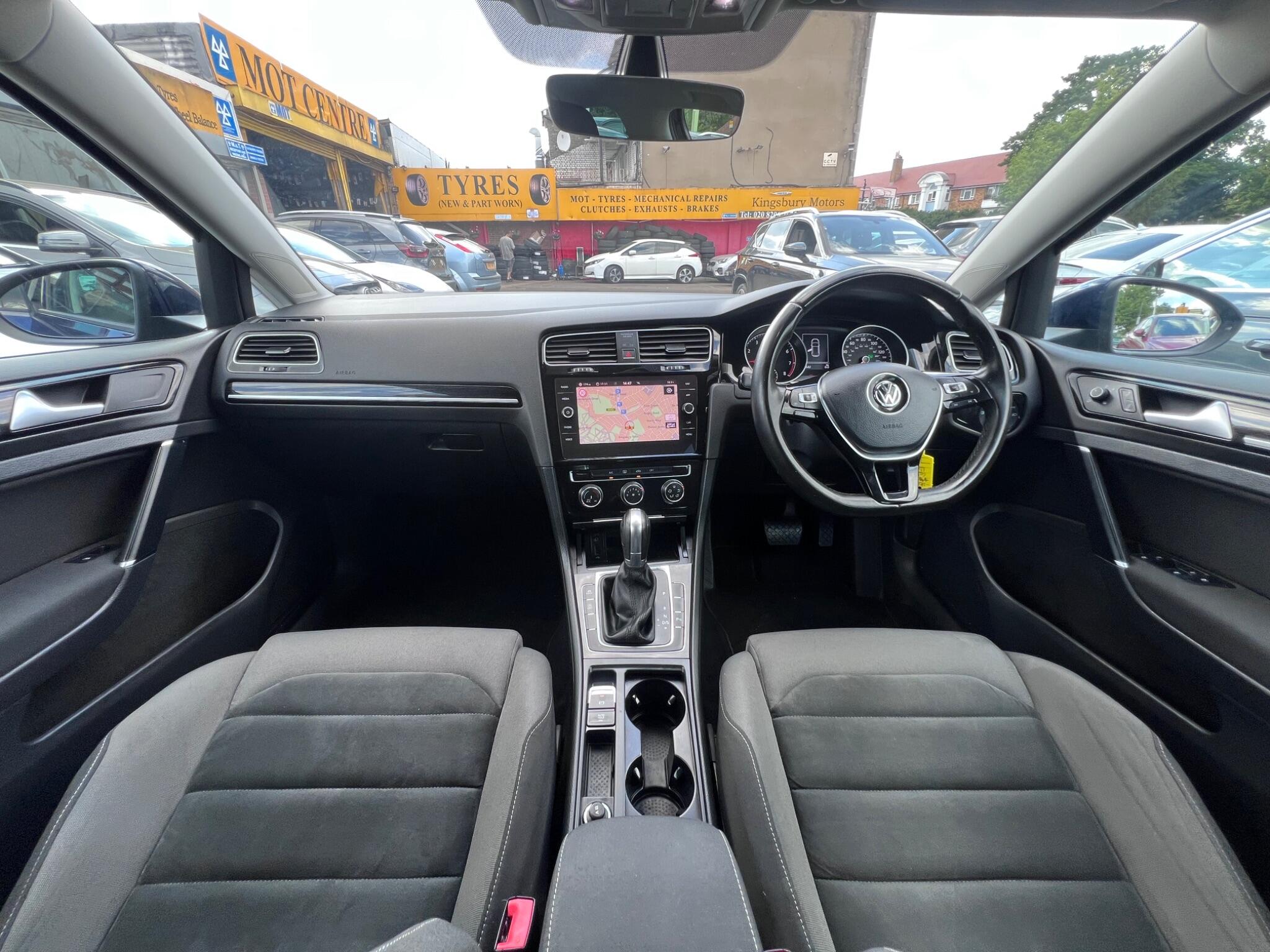 Volkswagen Golf view 2