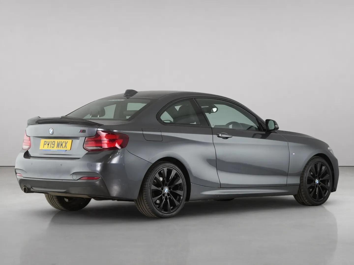 BMW 2 Series view 8