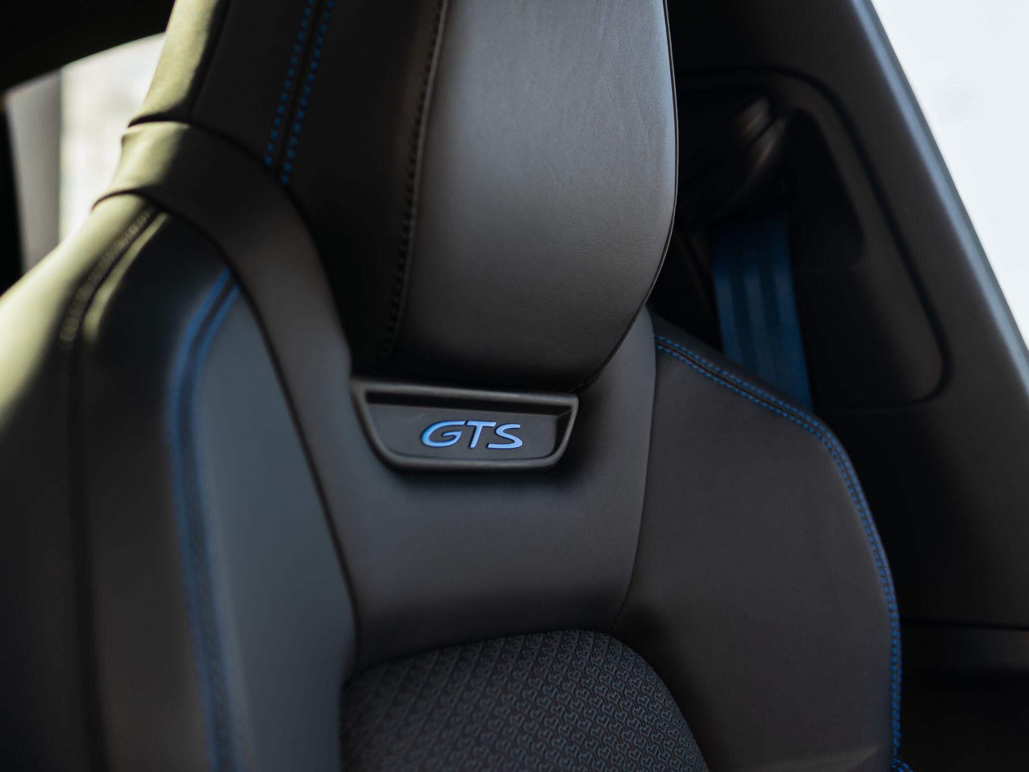 Porsche Macan view 44