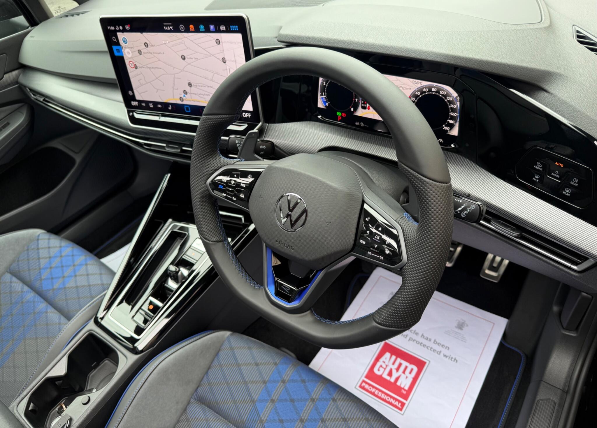 Volkswagen Golf view 9