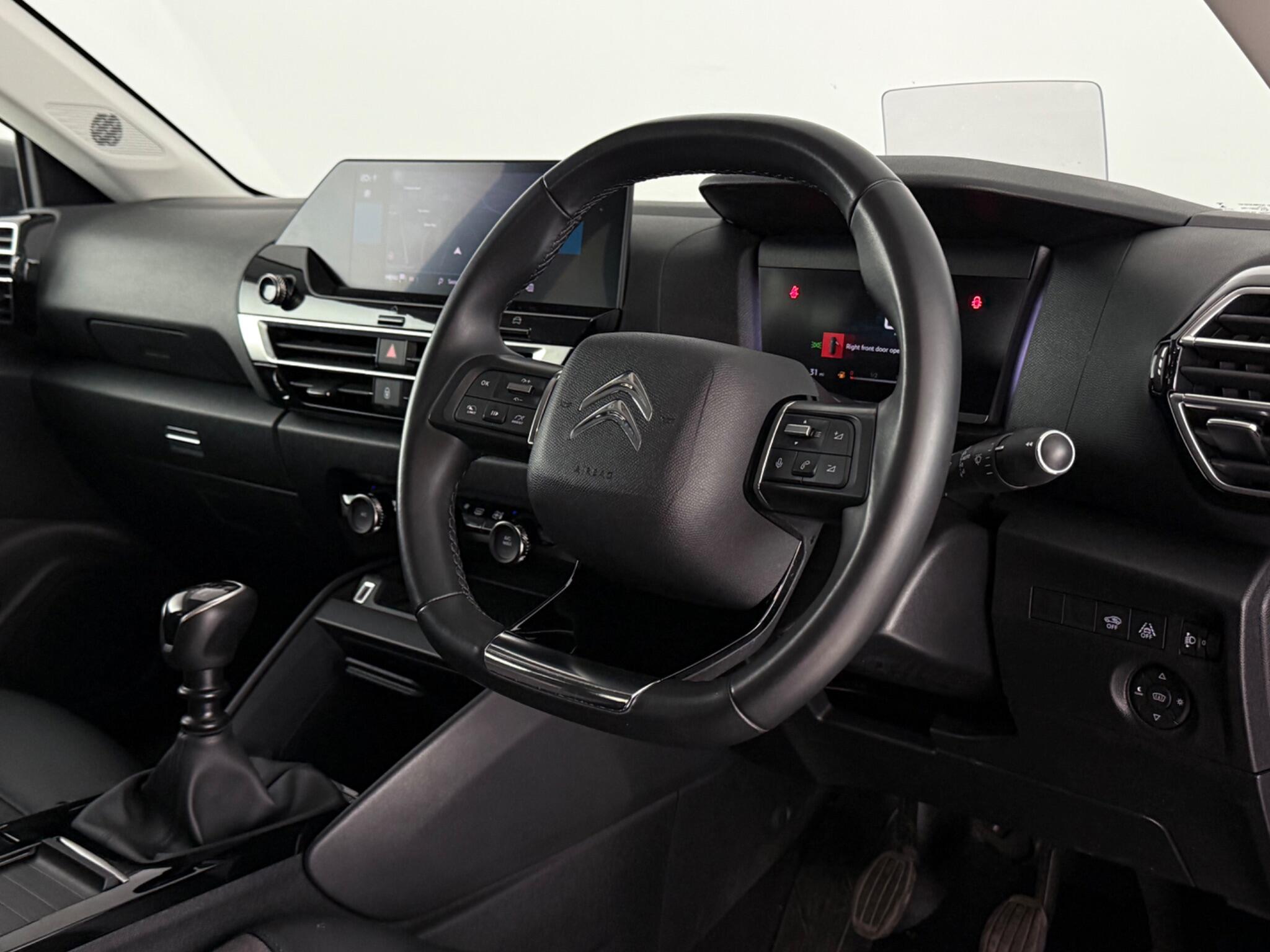 Citroen C4 view 3