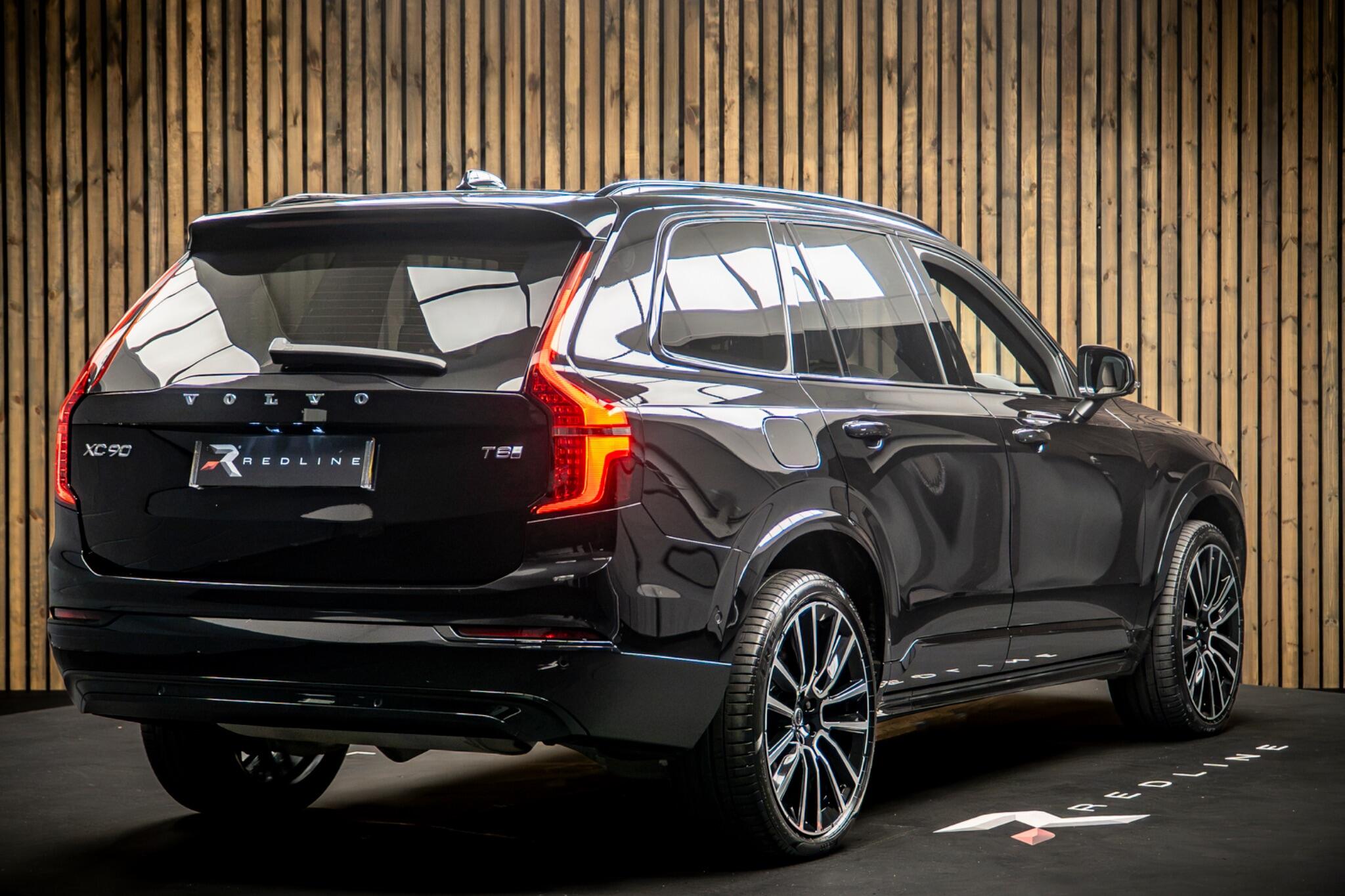 Volvo XC90 view 4