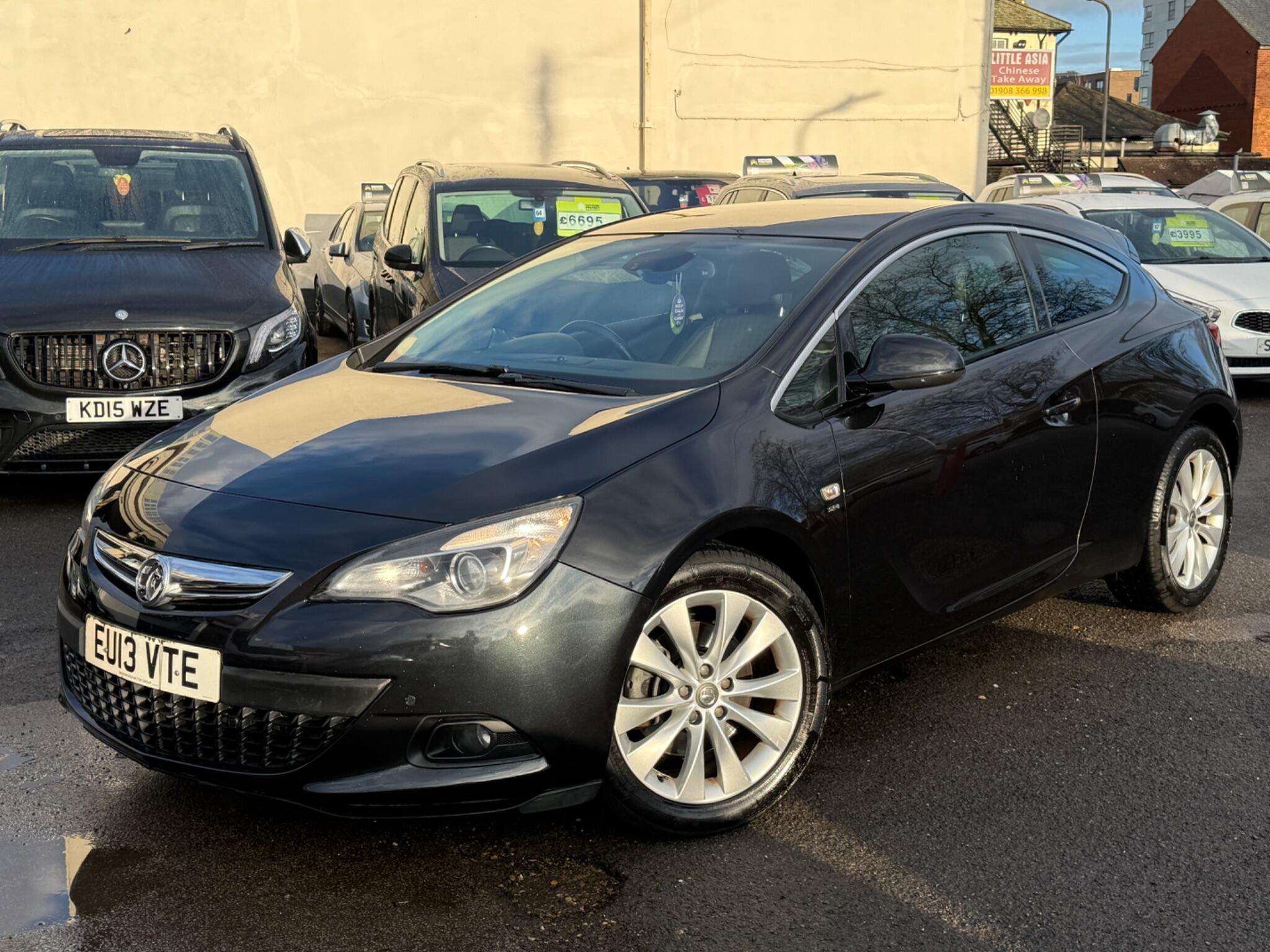 Vauxhall Astra GTC - Image 9