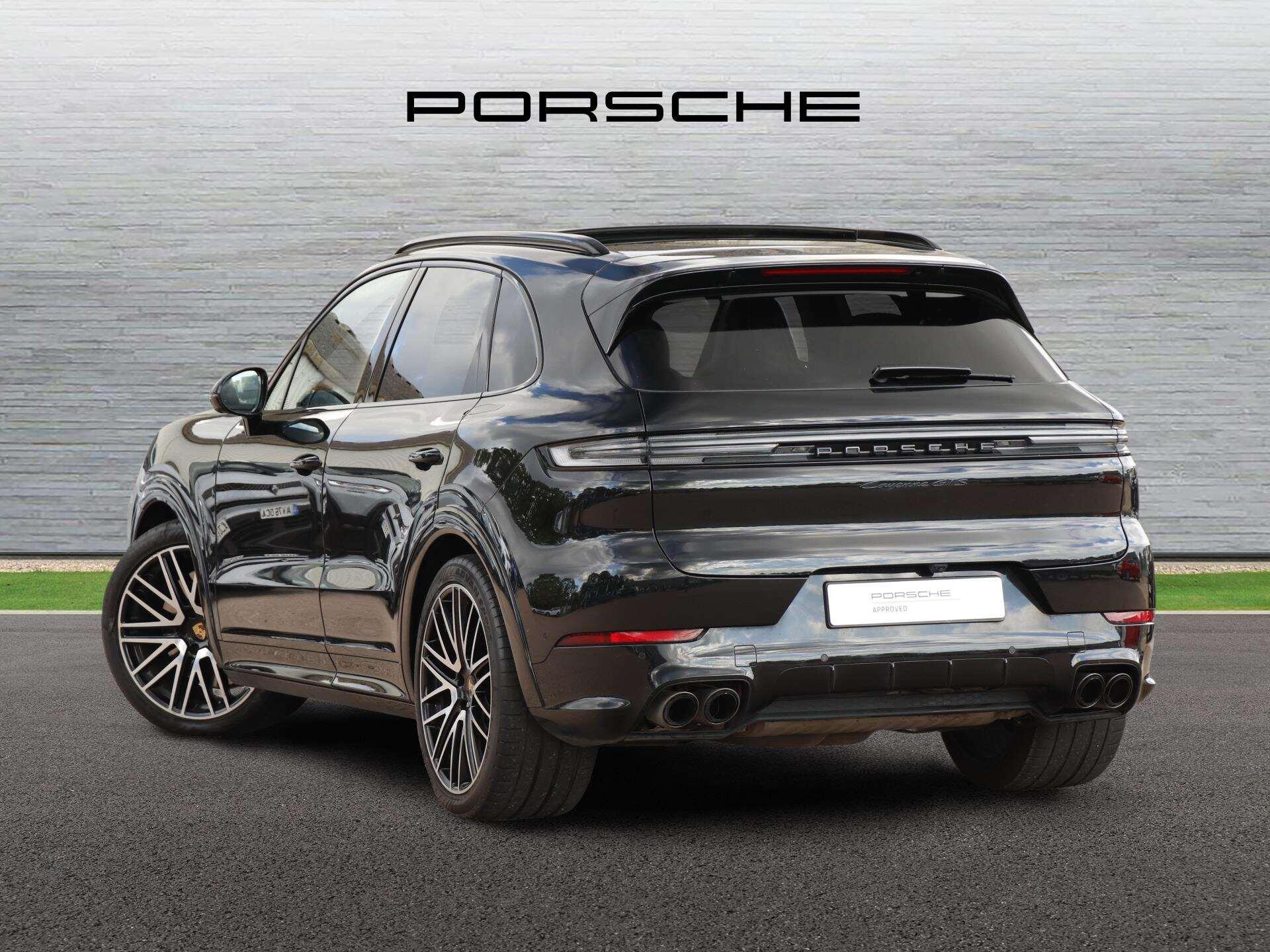 Porsche Cayenne view 5