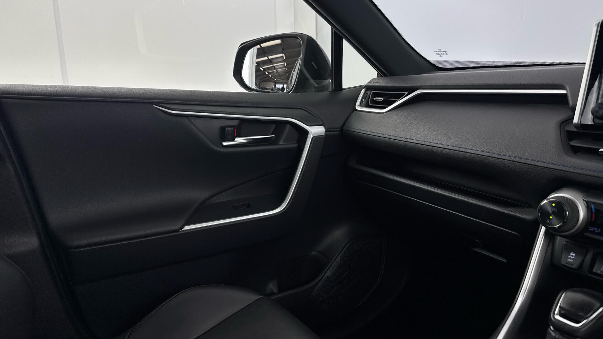 Toyota RAV4 view 35