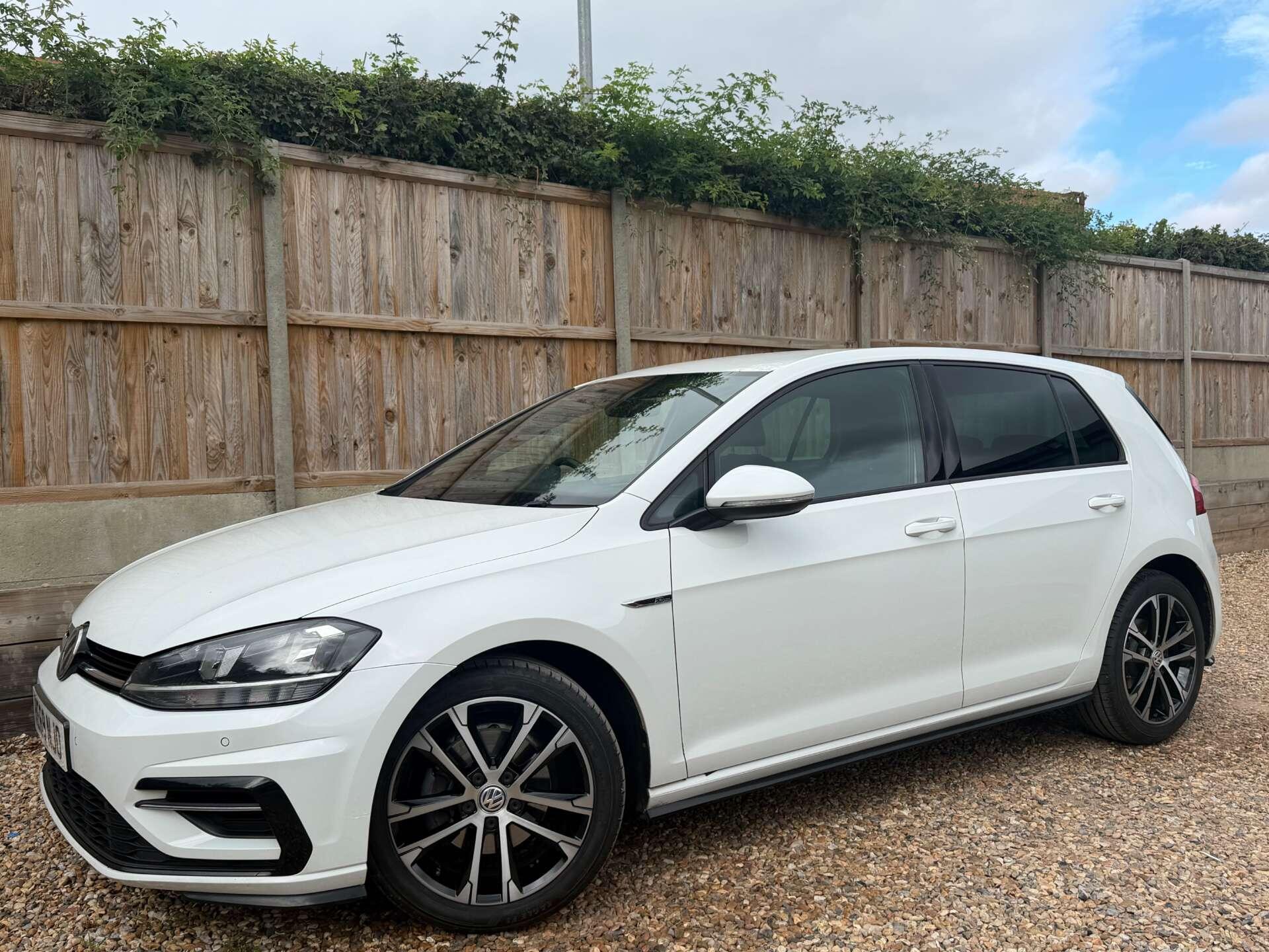 Volkswagen Golf view 4