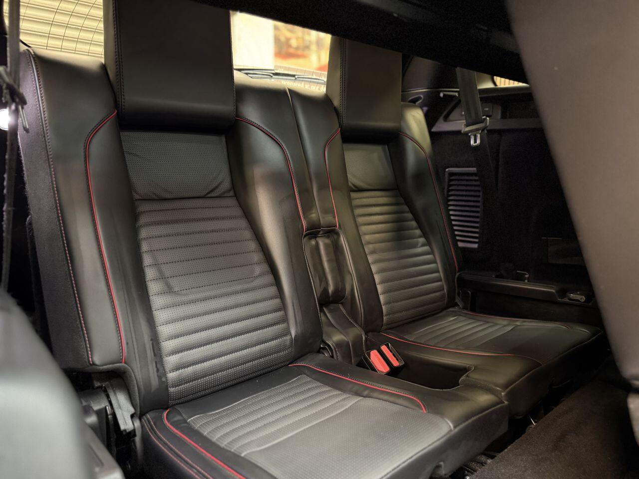 Land Rover Discovery Sport view 26