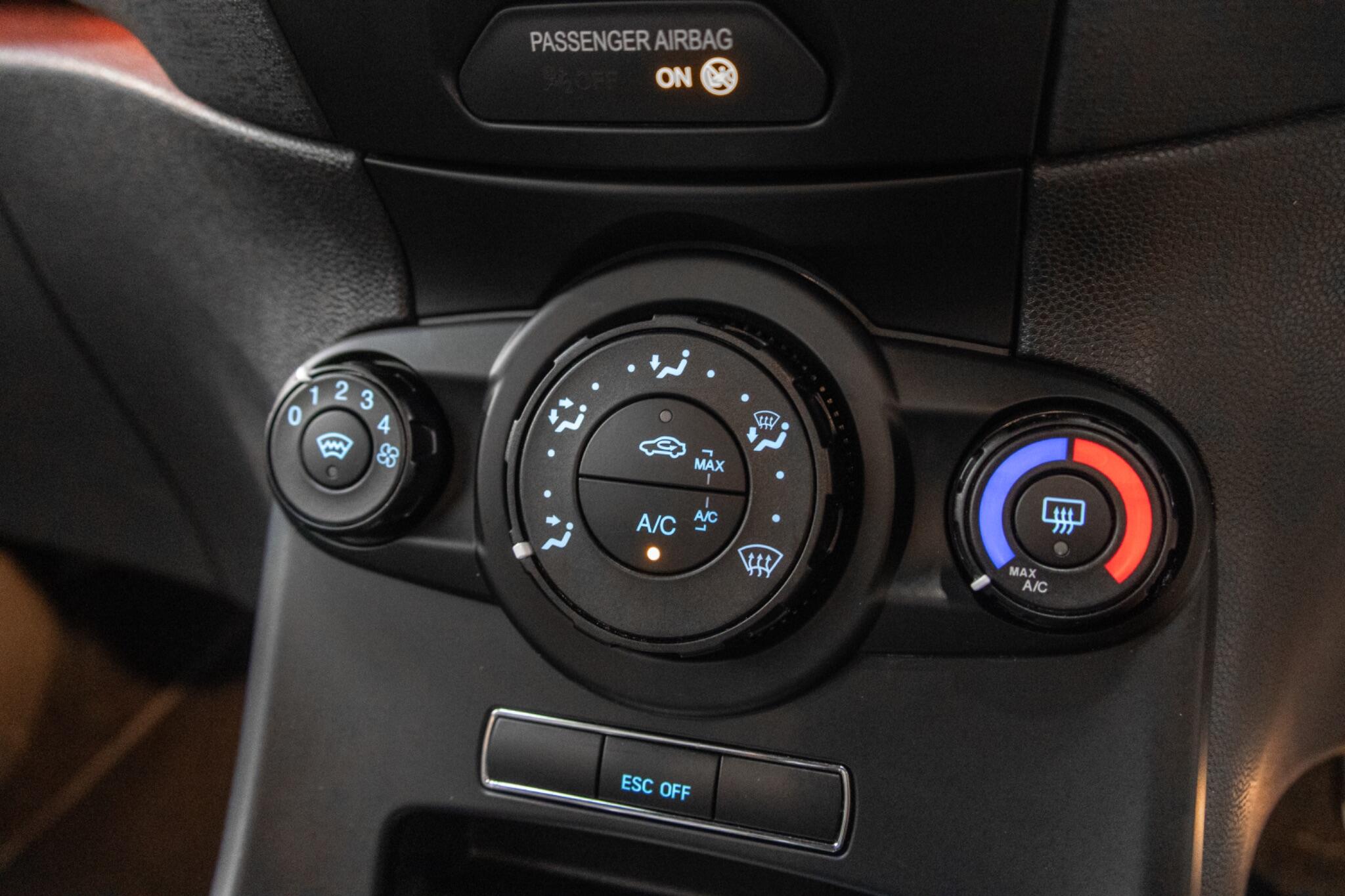 Ford Fiesta view 27