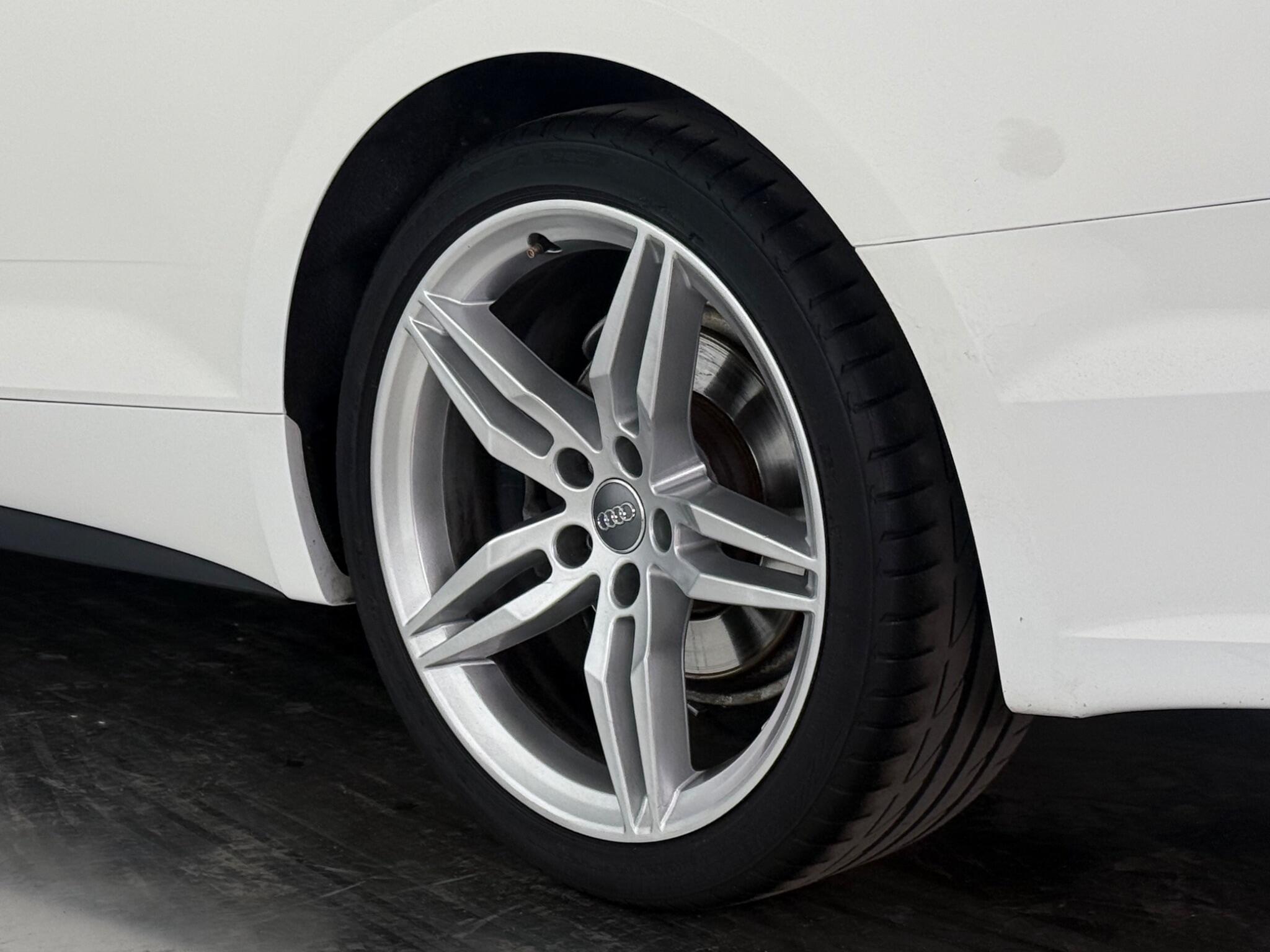 Audi A5 view 8