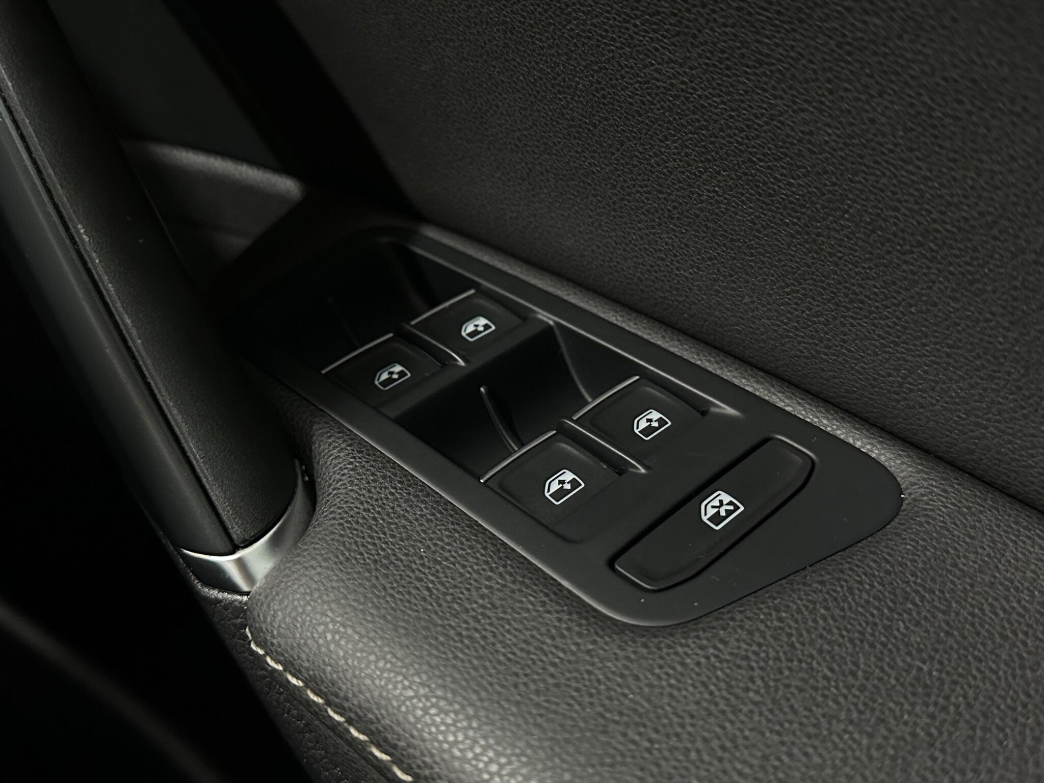 Volkswagen Golf view 19