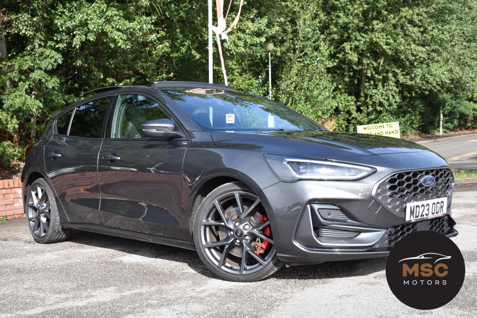 Ford Focus view 2