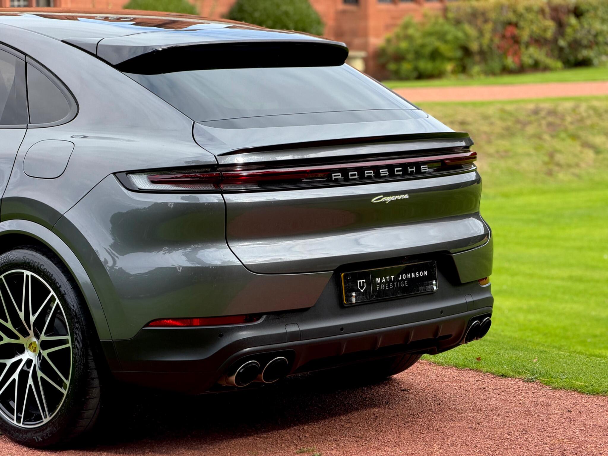Porsche Cayenne view 38