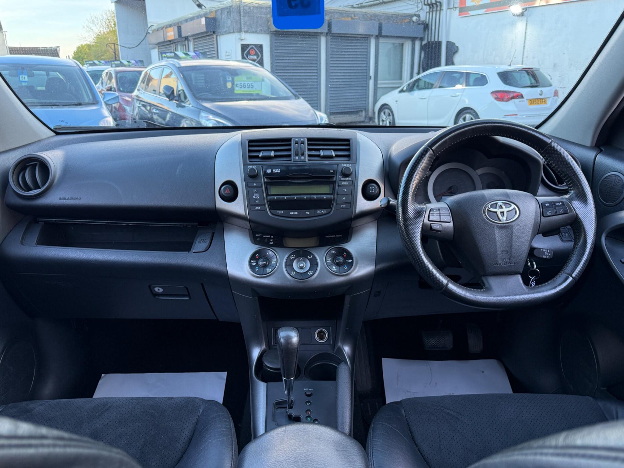 Toyota RAV4 - Image 60