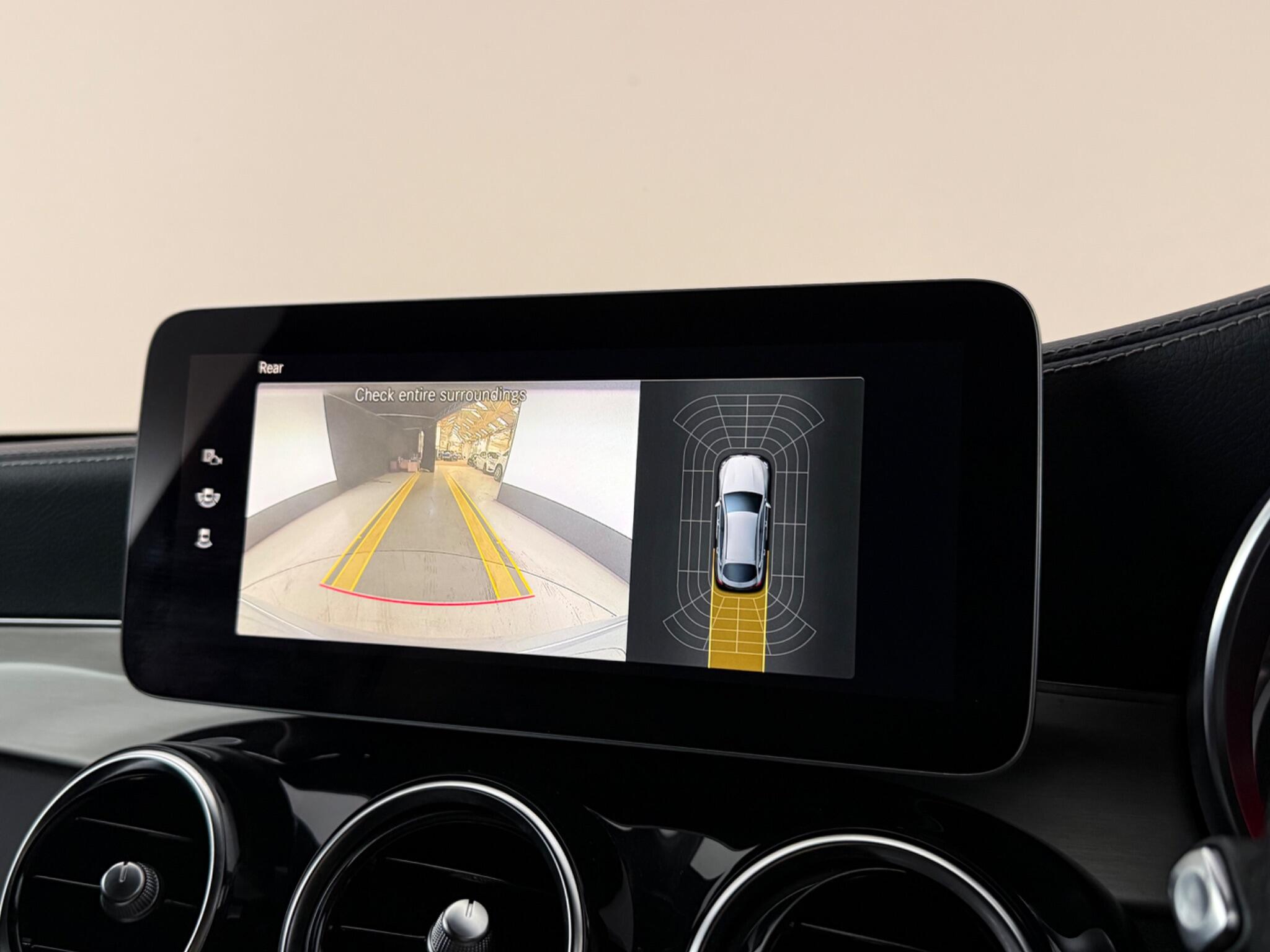 Mercedes-Benz GLC view 29