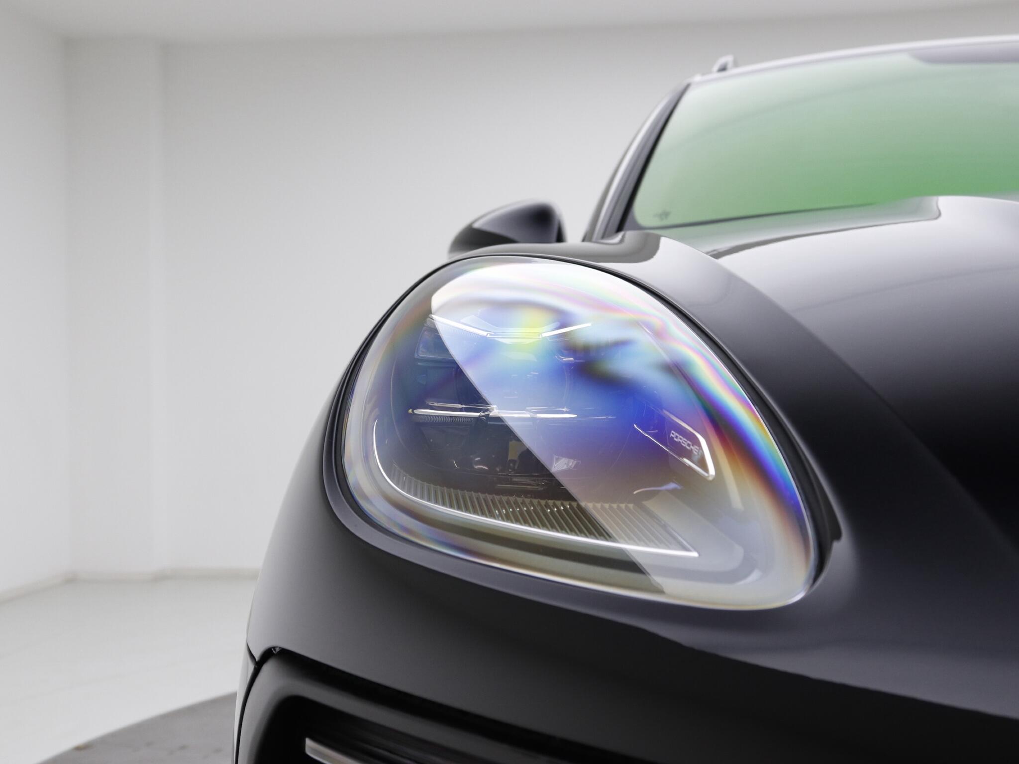Porsche Macan view 7