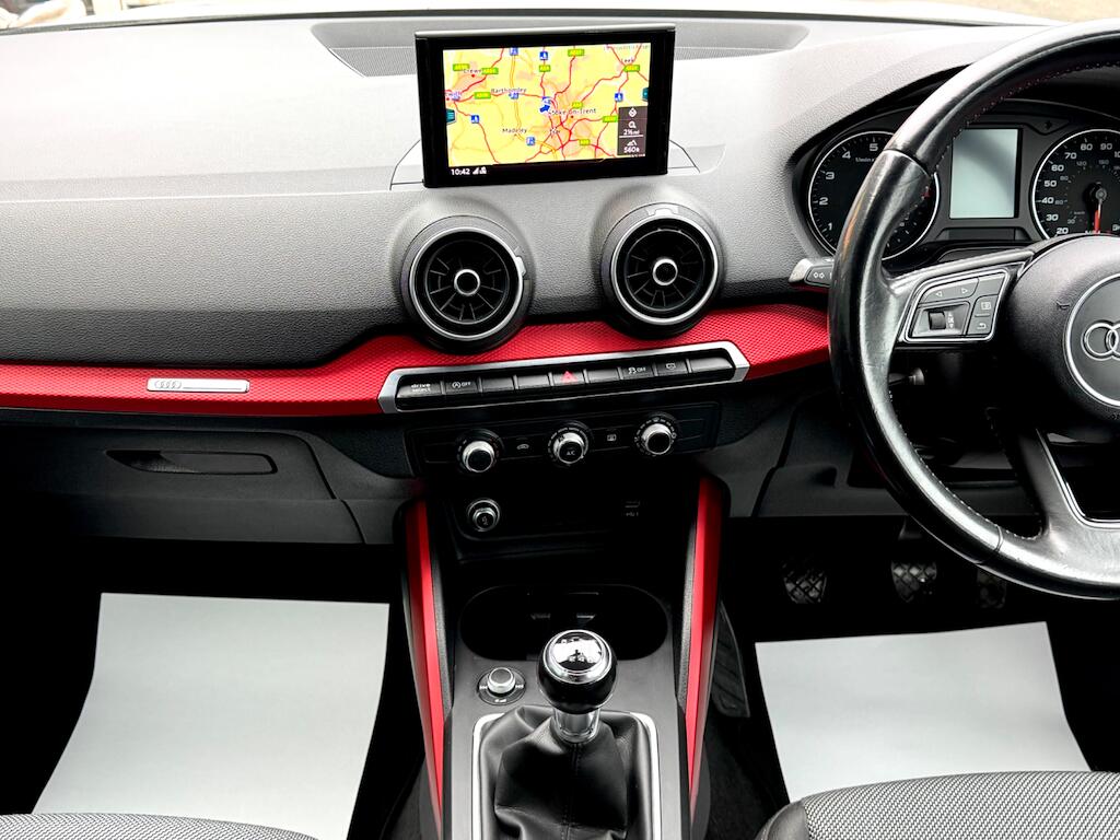 Audi Q2 view 30