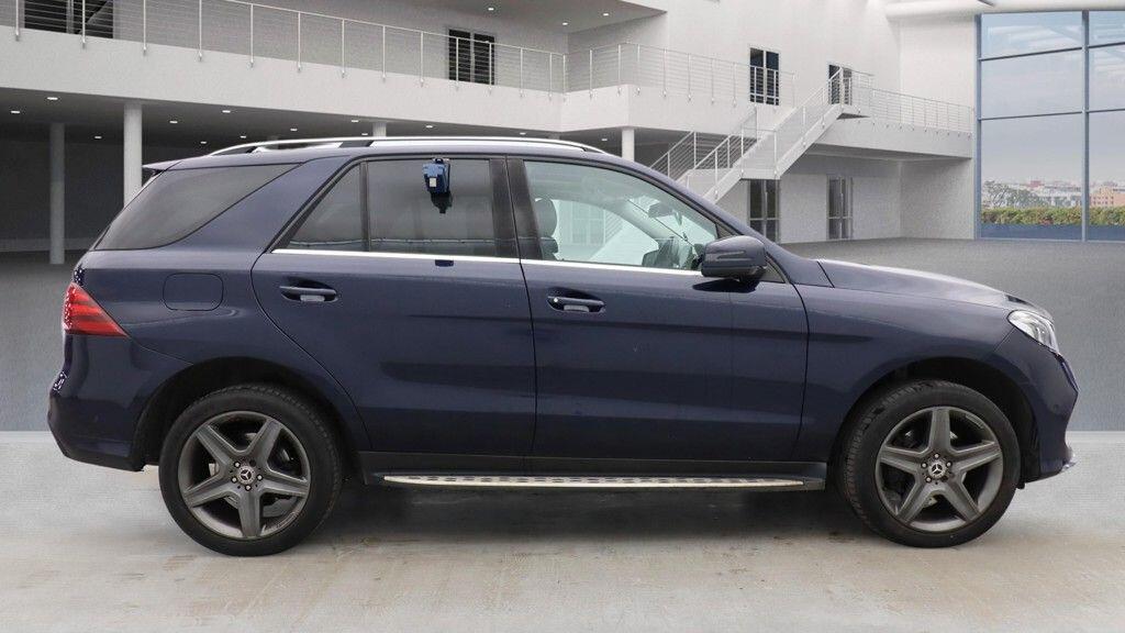 Mercedes-Benz Gle view 10