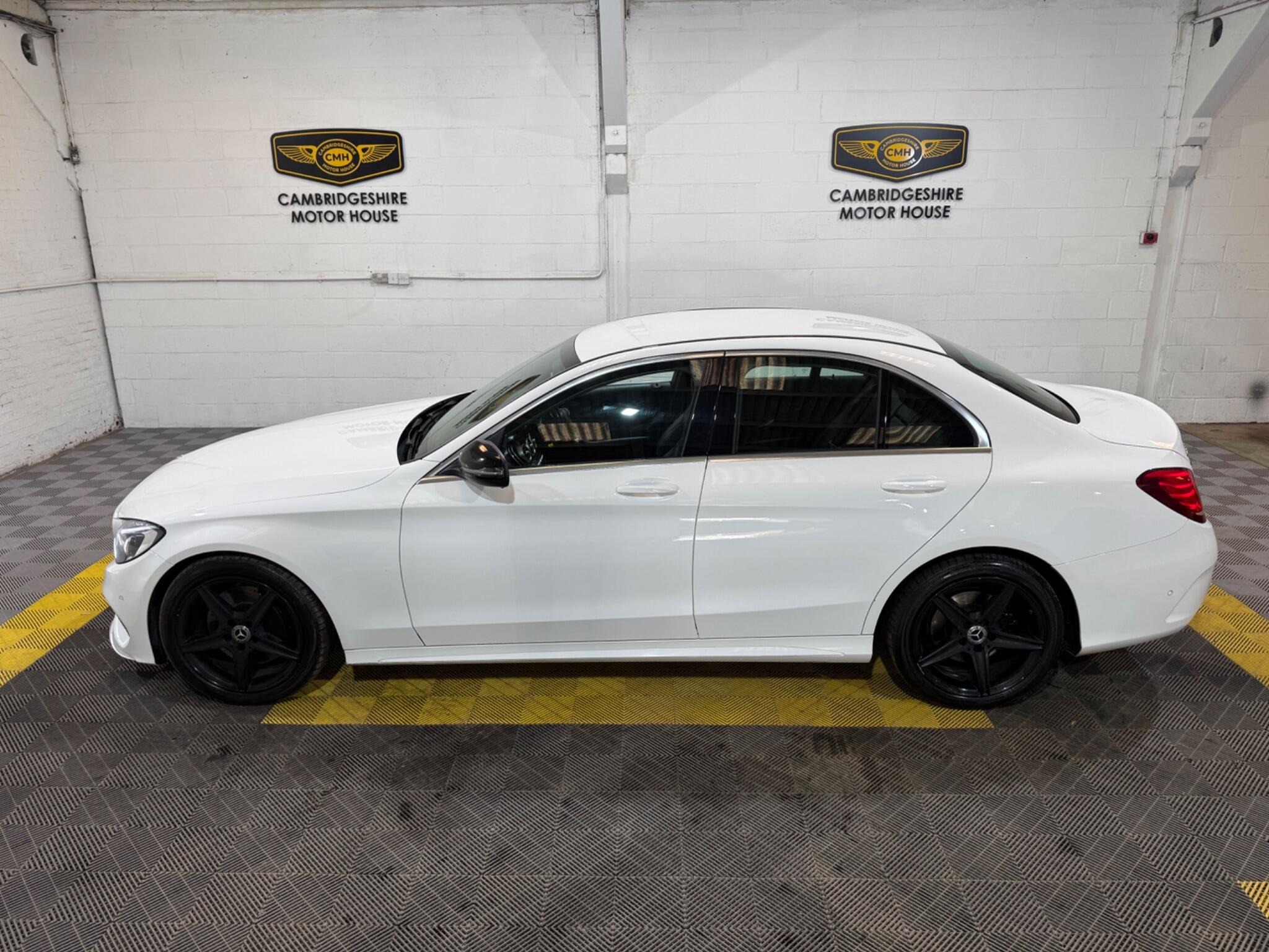 Mercedes-Benz C-Class view 9