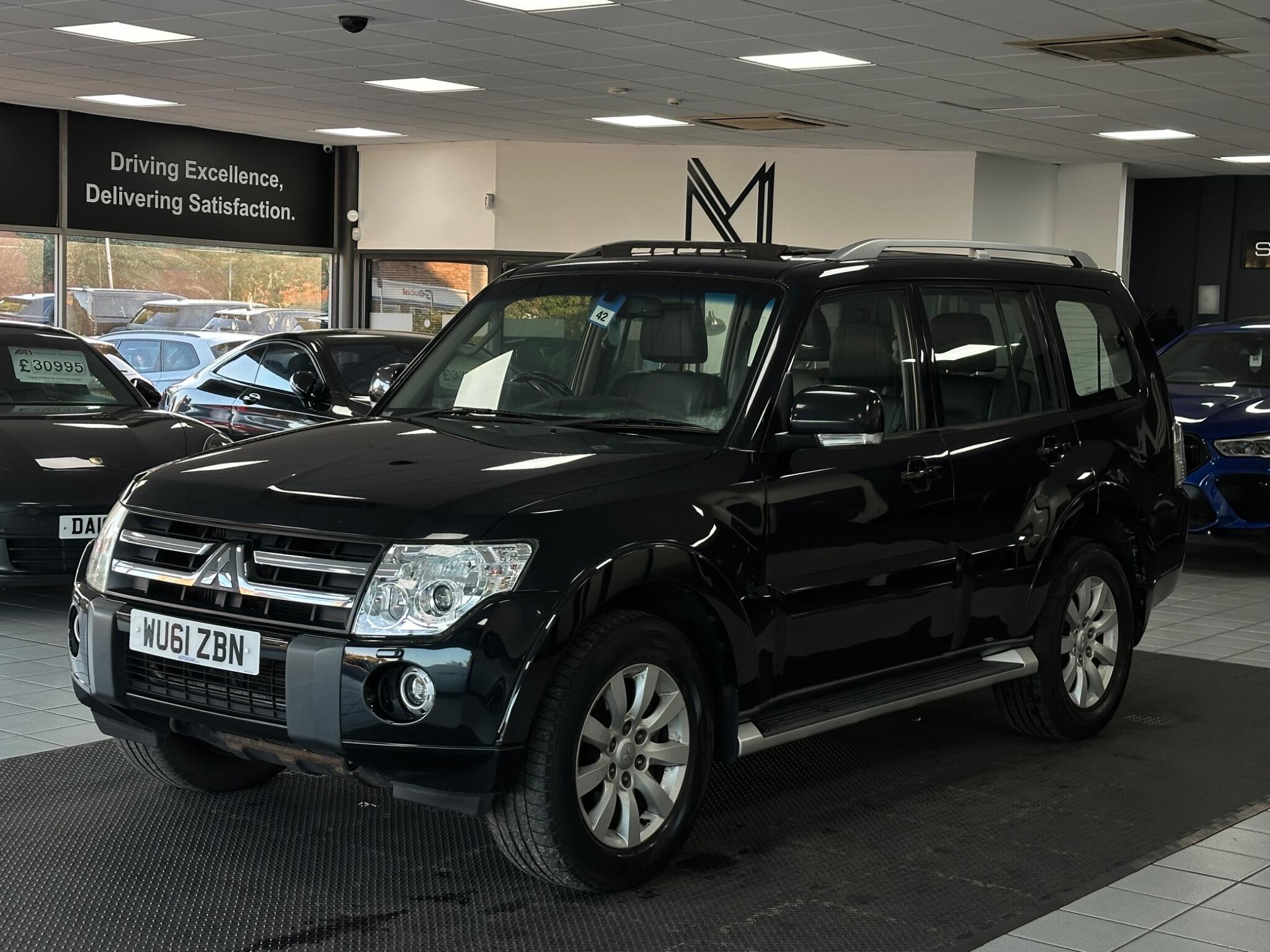 Mitsubishi Shogun view 5
