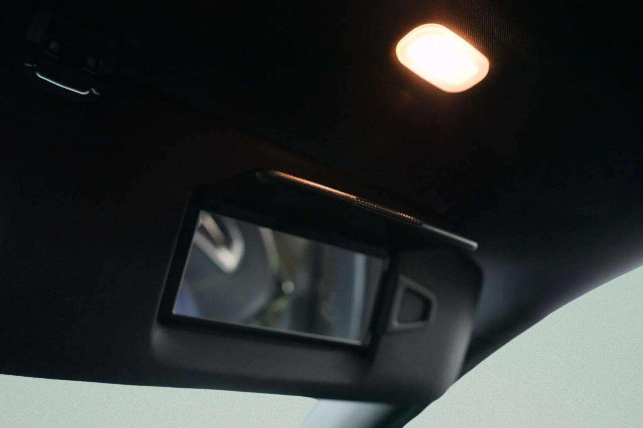 Mercedes-Benz C-Class view 58