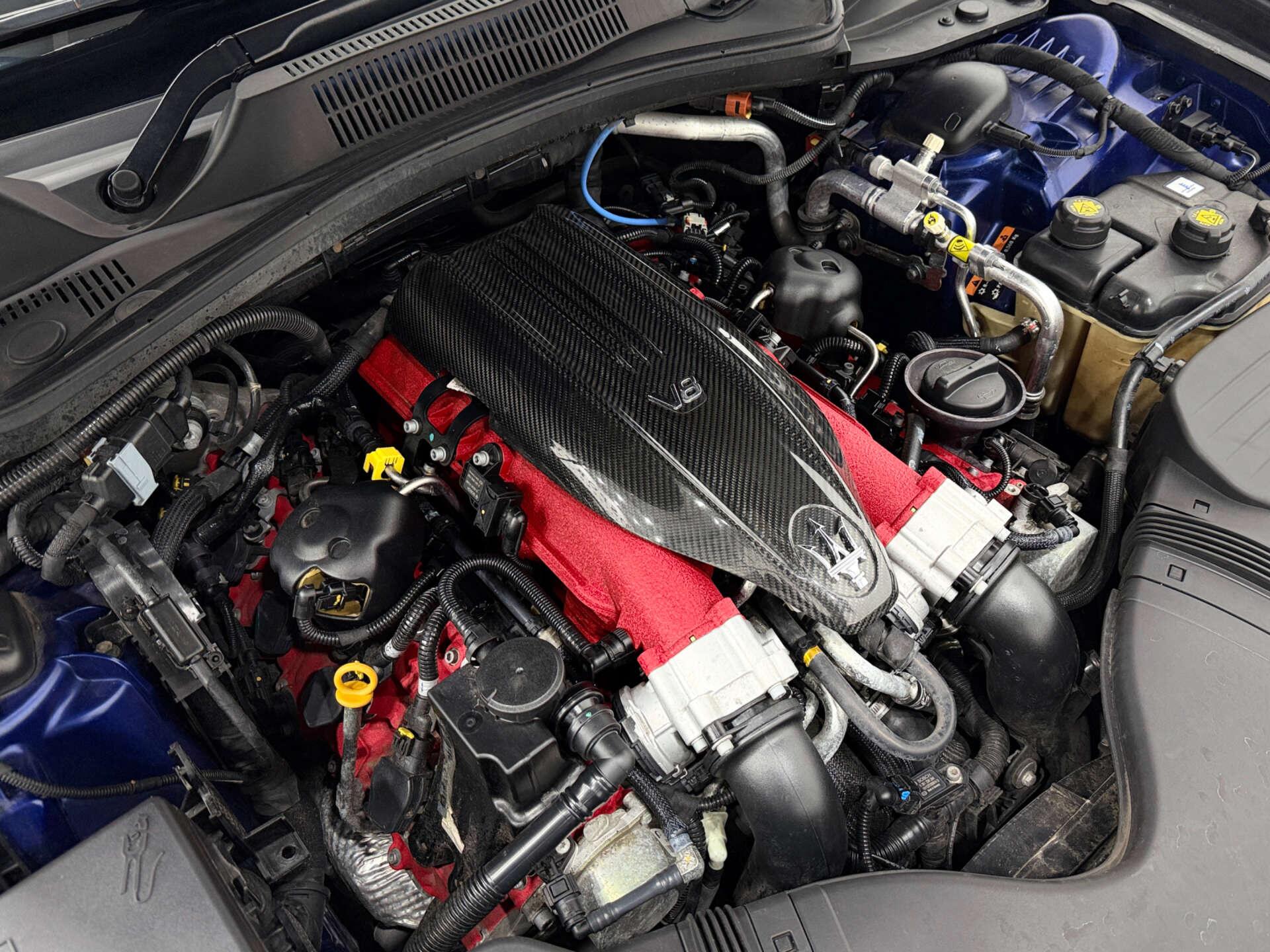 Maserati Ghibli view 36