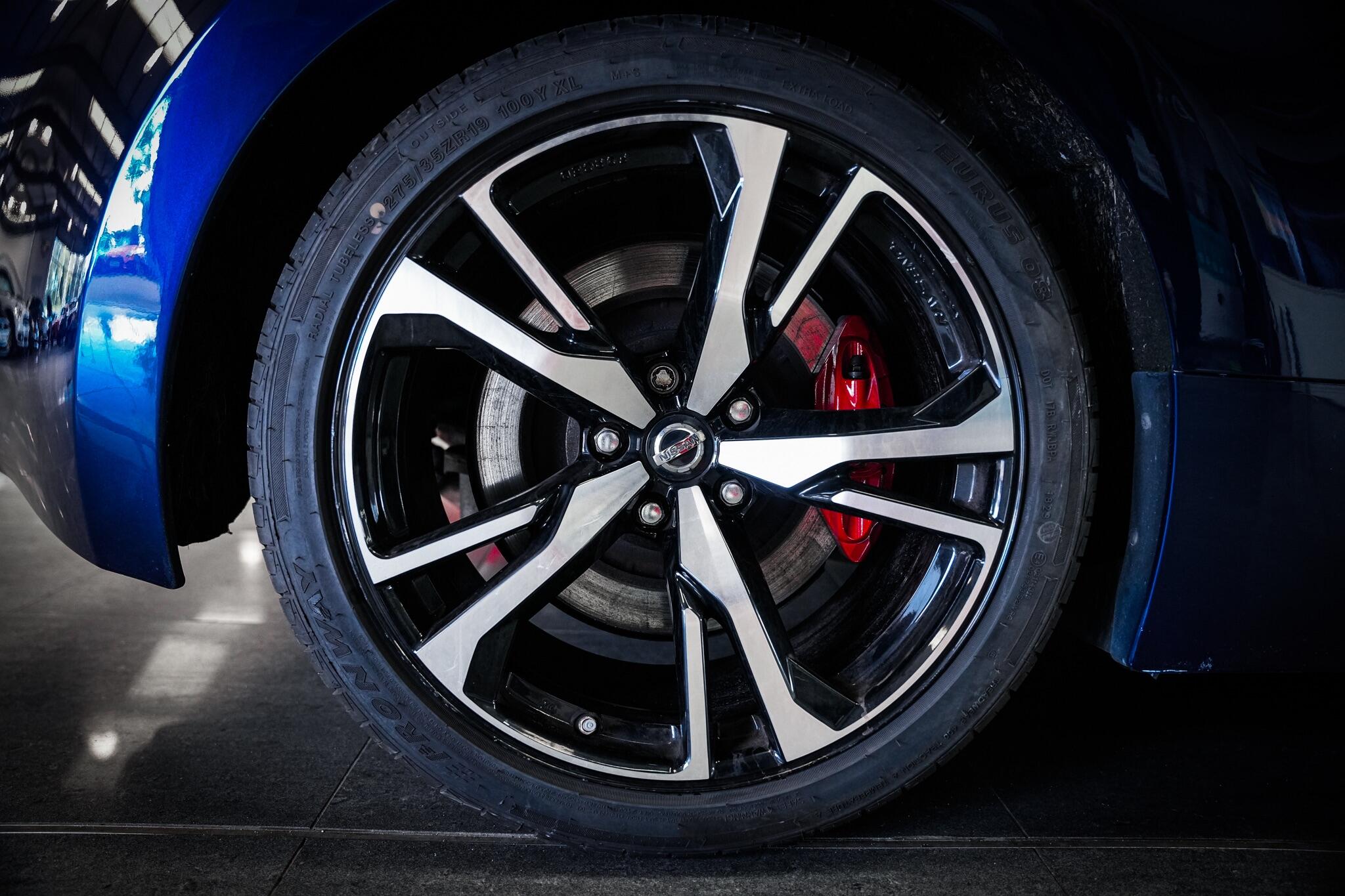 Nissan 370z view 26