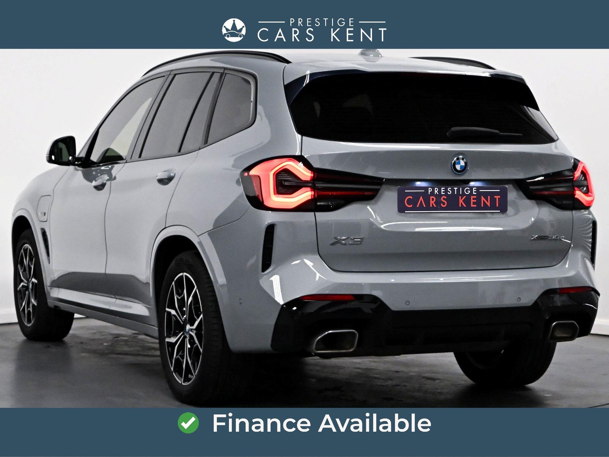 BMW X3 view 3