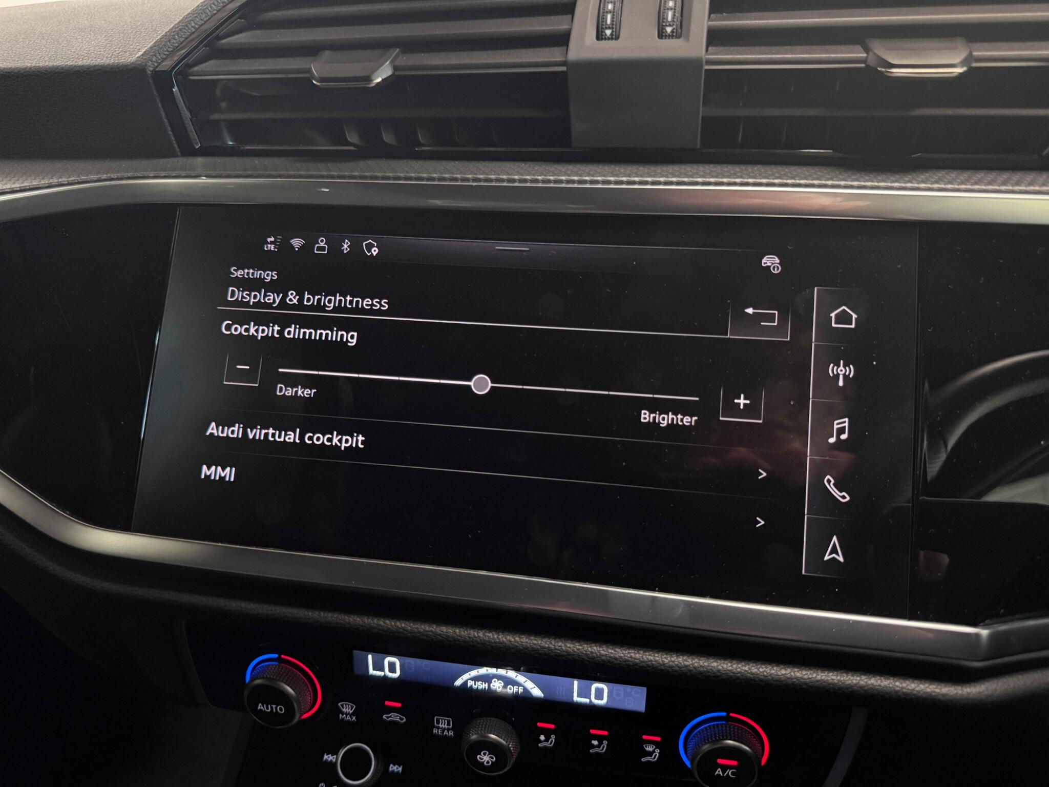 Audi Q3 view 61