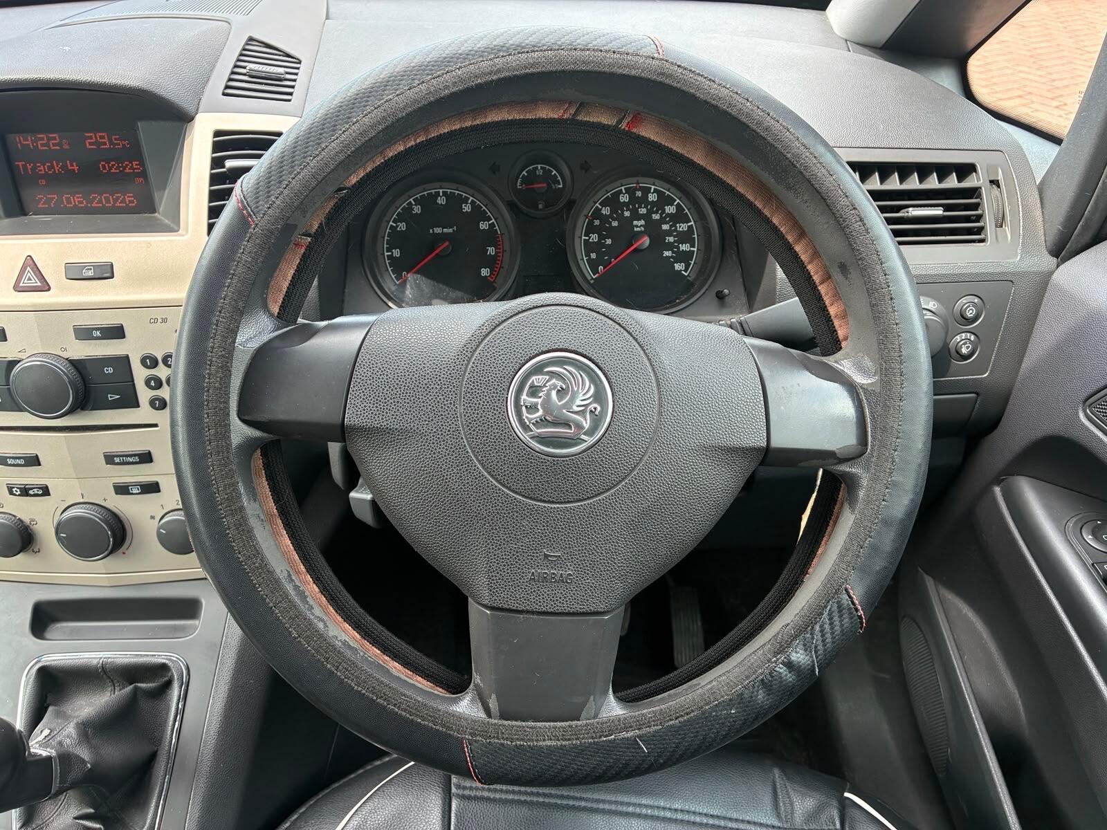 Vauxhall Zafira view 20