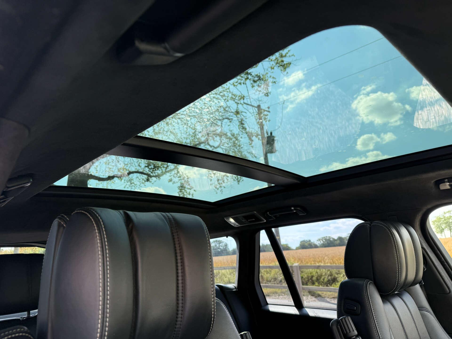 Land Rover Range Rover view 23