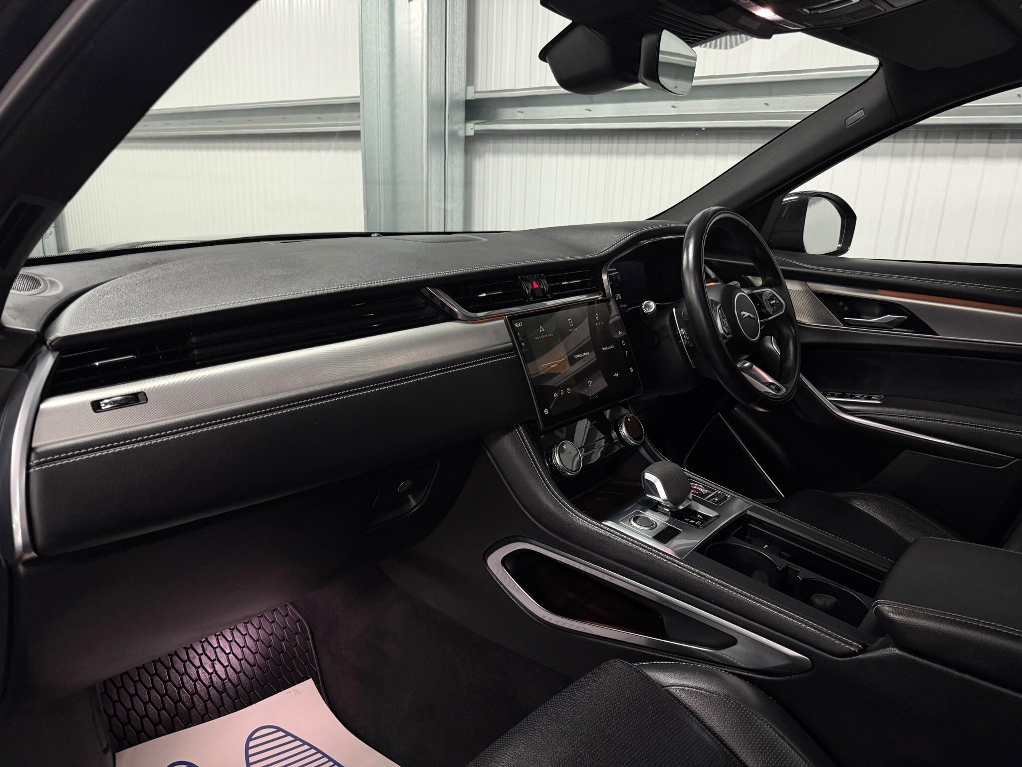 Jaguar F-Pace view 18