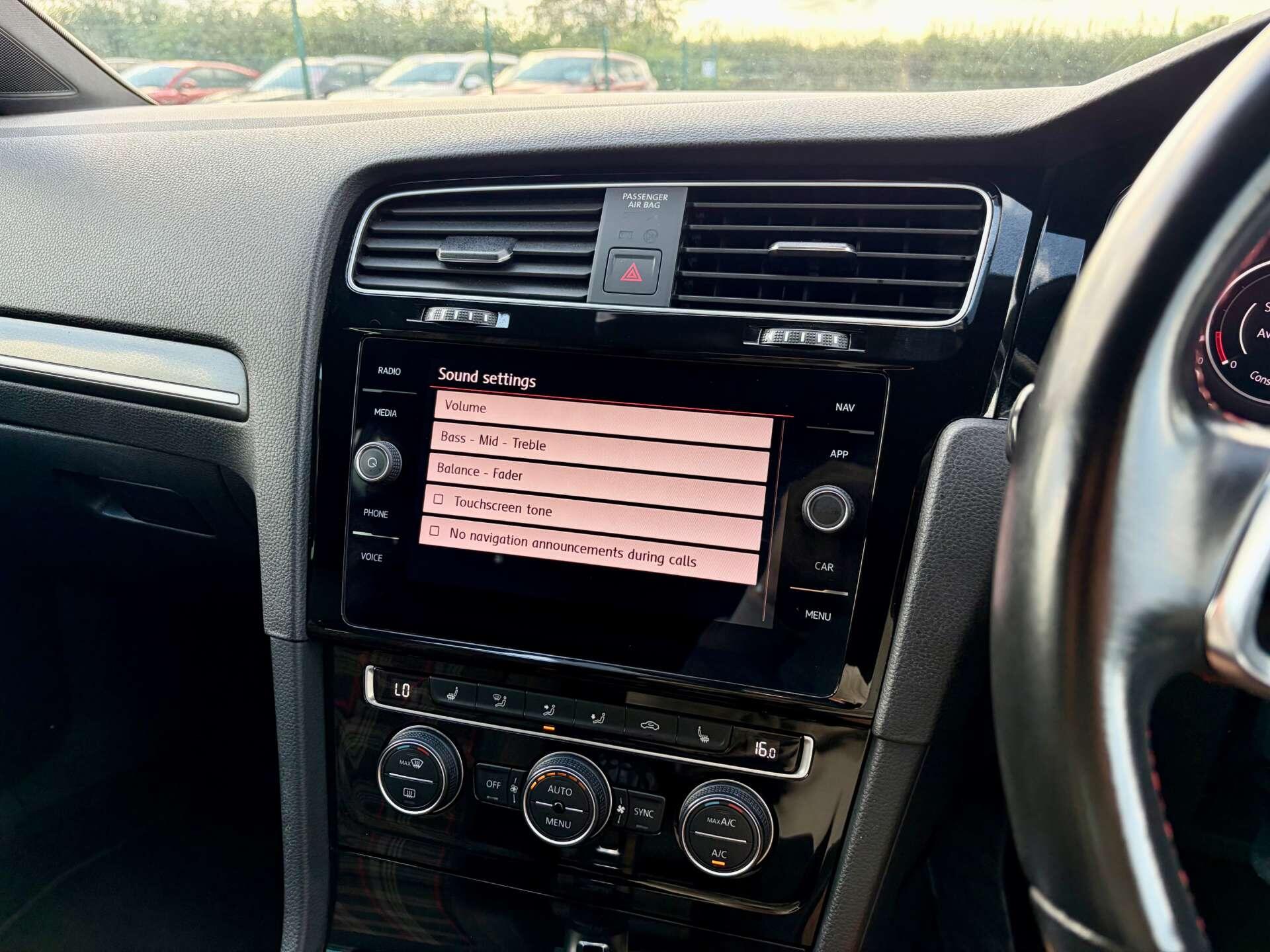 Volkswagen Golf view 50