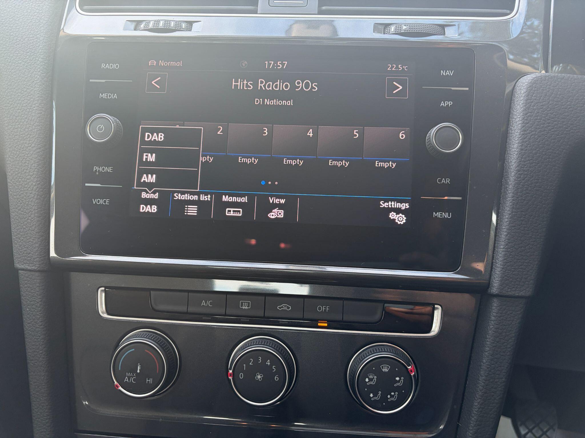Volkswagen Golf view 16