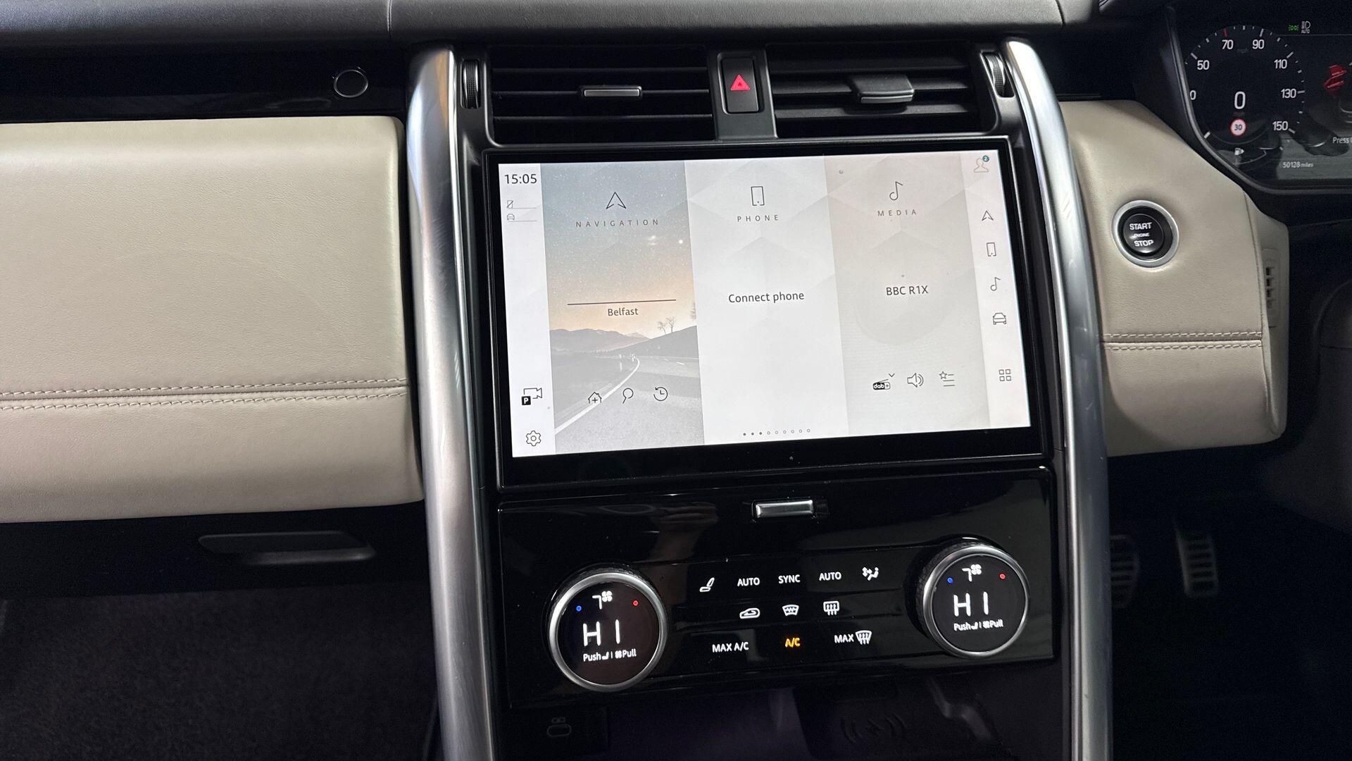 Land Rover Discovery view 12