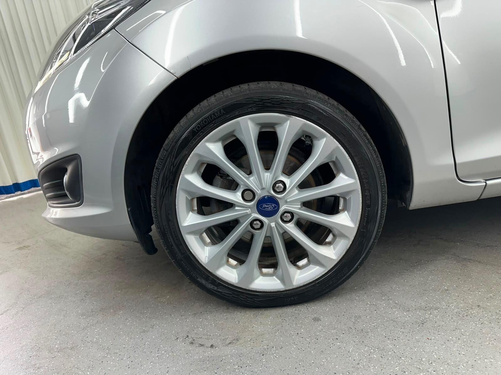 Ford Fiesta view 18