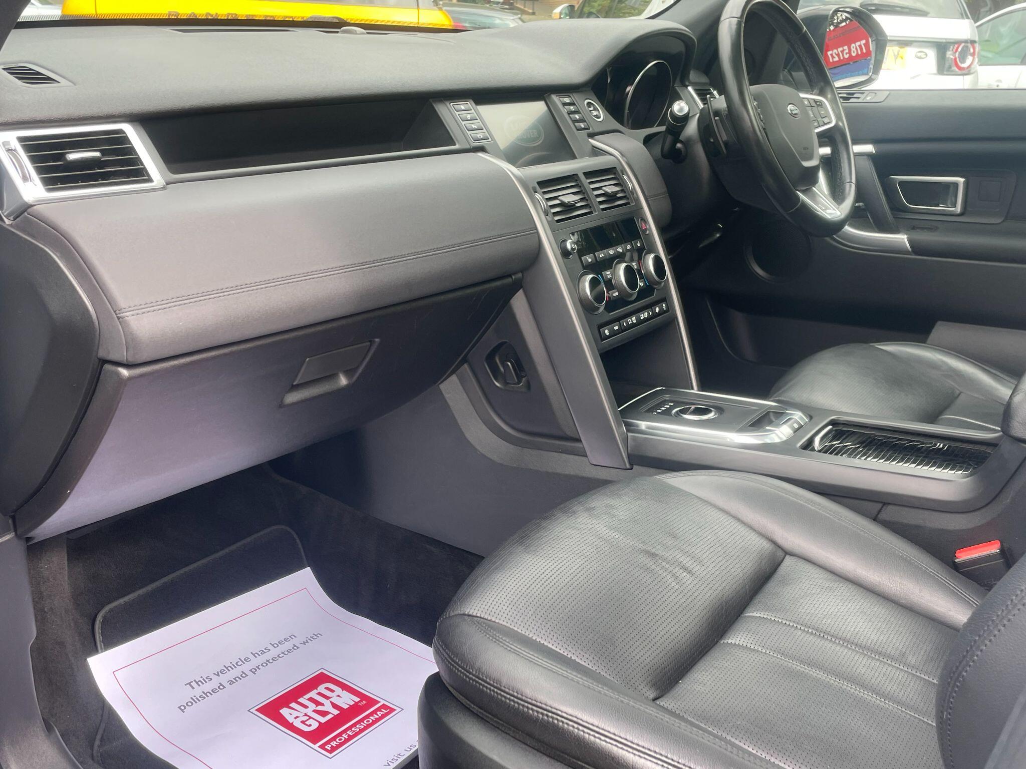 Land Rover Discovery Sport view 25