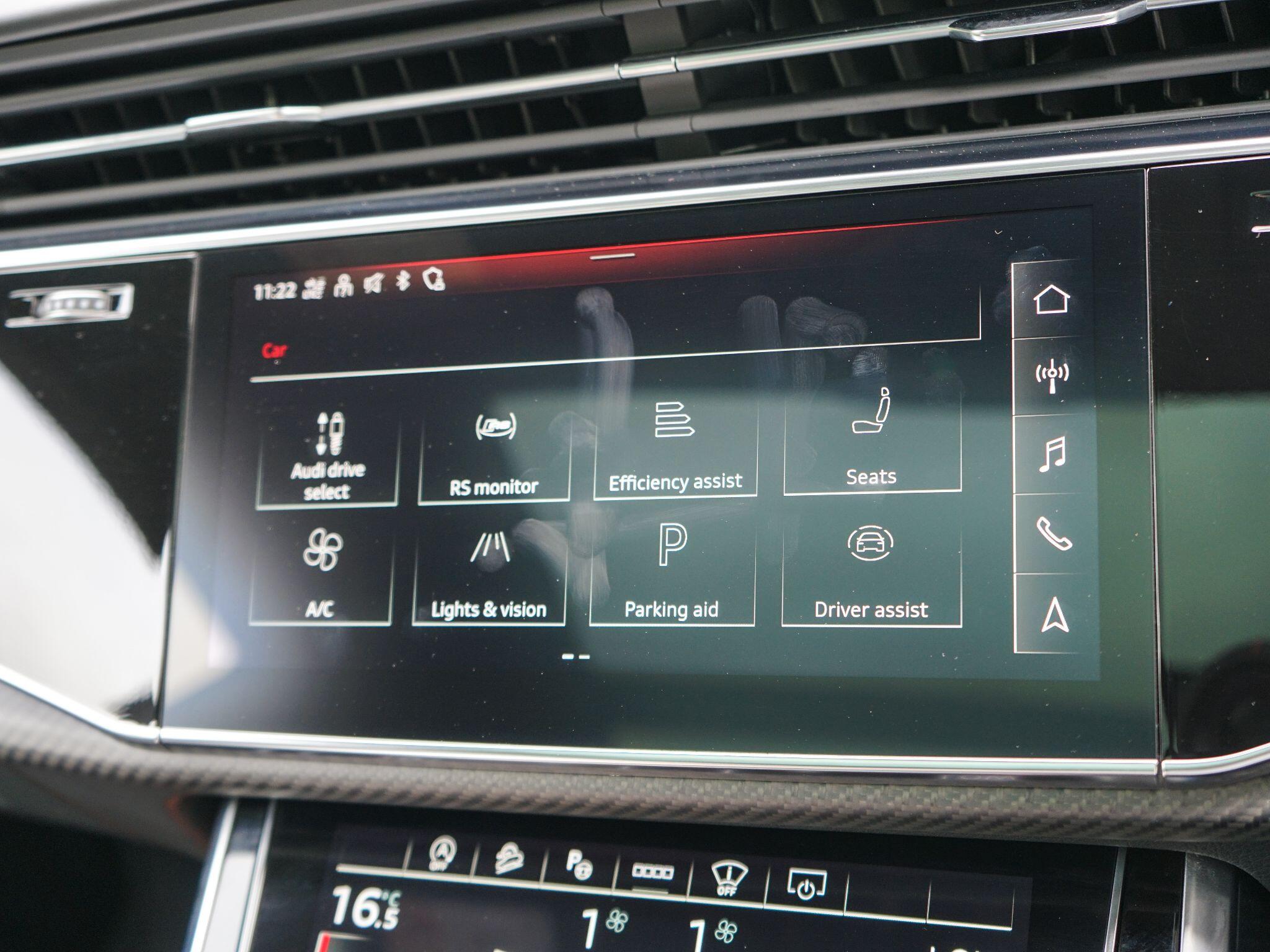 Audi RSQ8 view 33