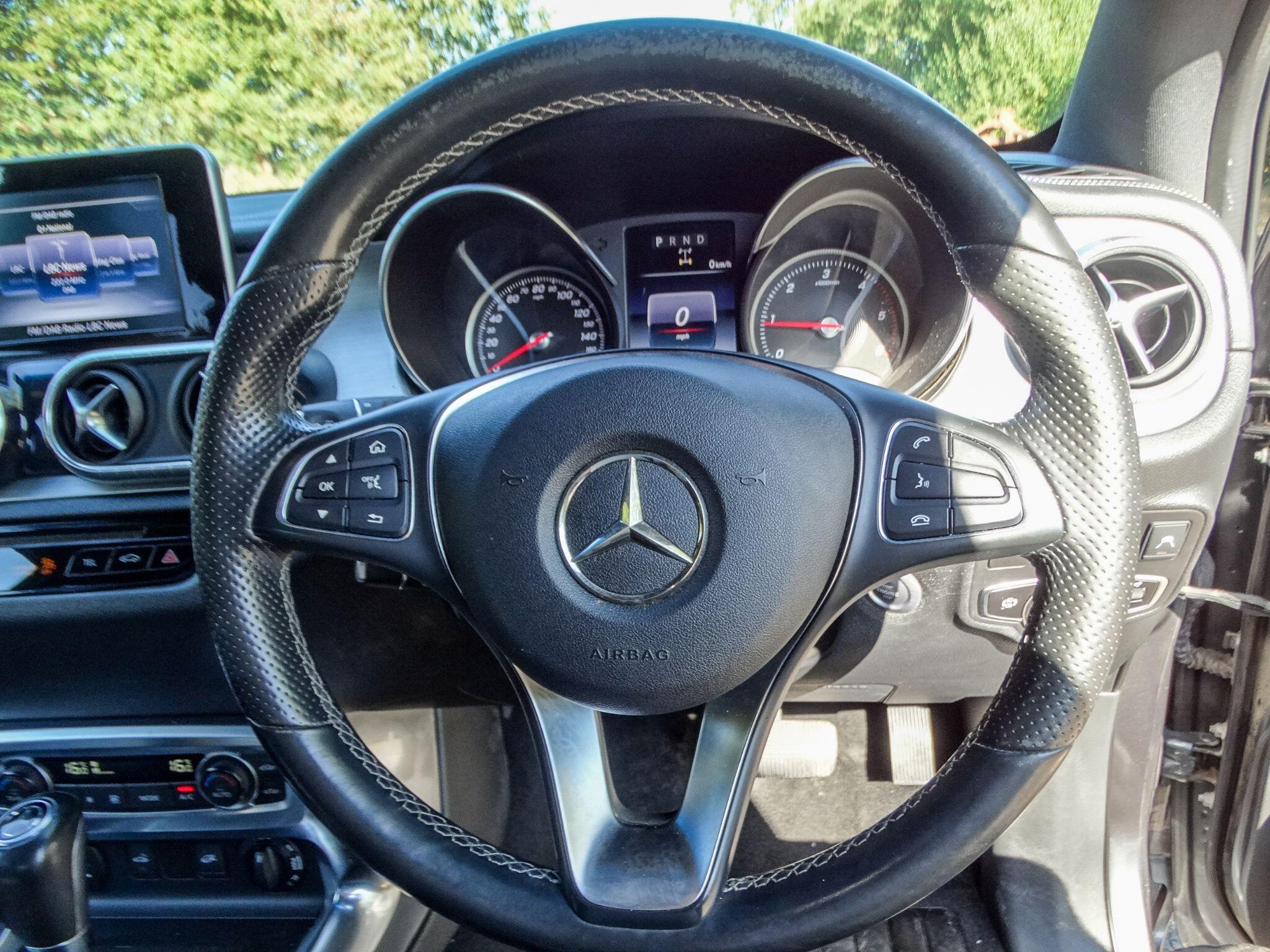 Mercedes-Benz X Class view 7
