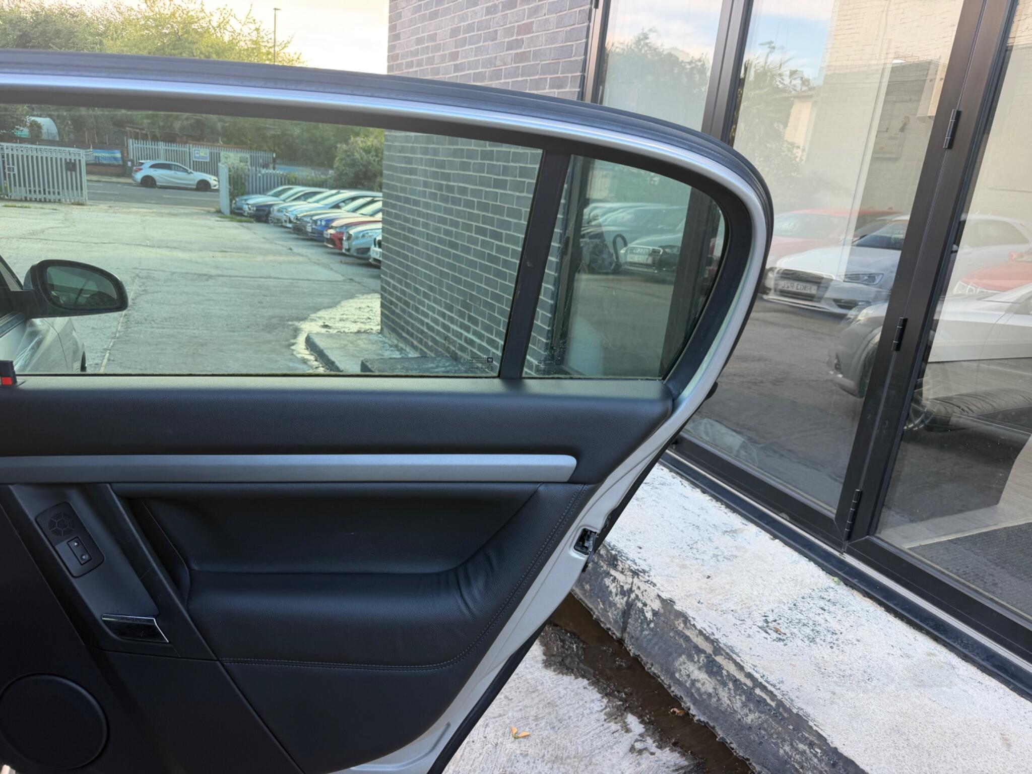 Vauxhall Signum view 19