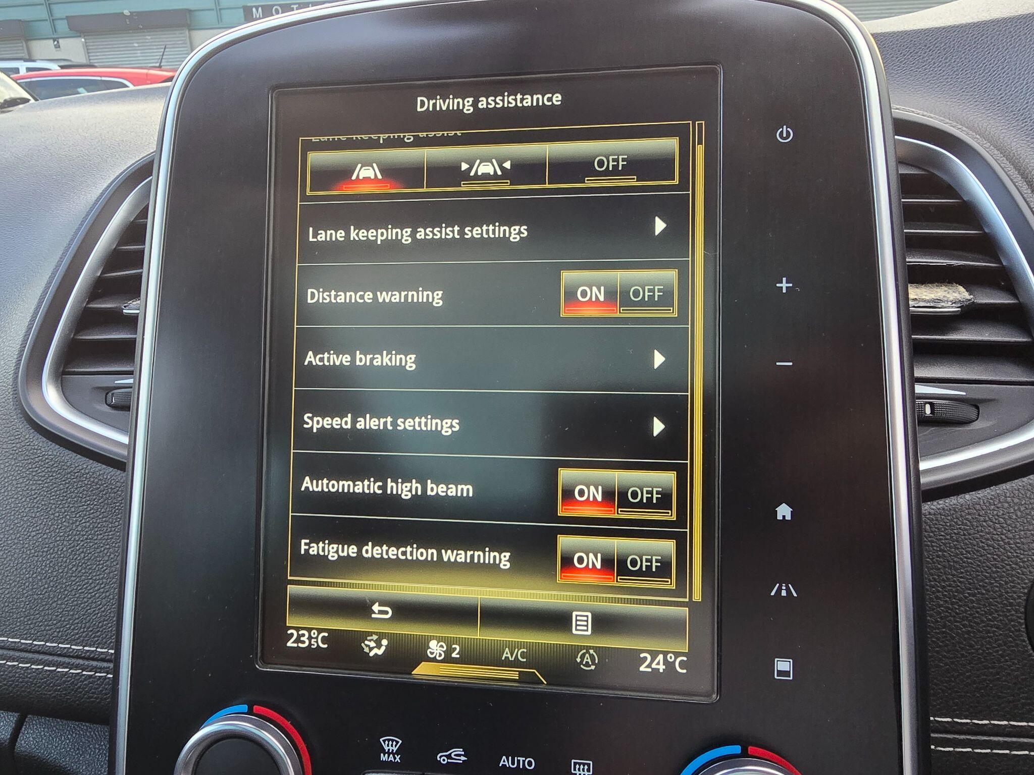 Renault Grand Scenic view 16