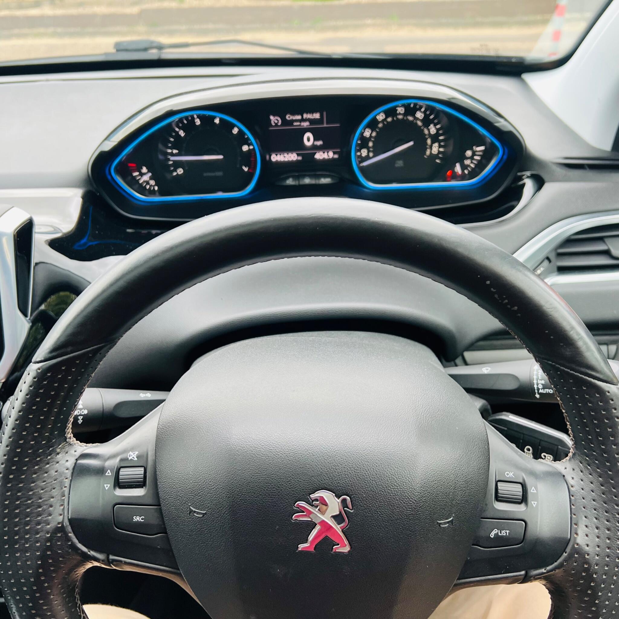 Peugeot 208 view 22