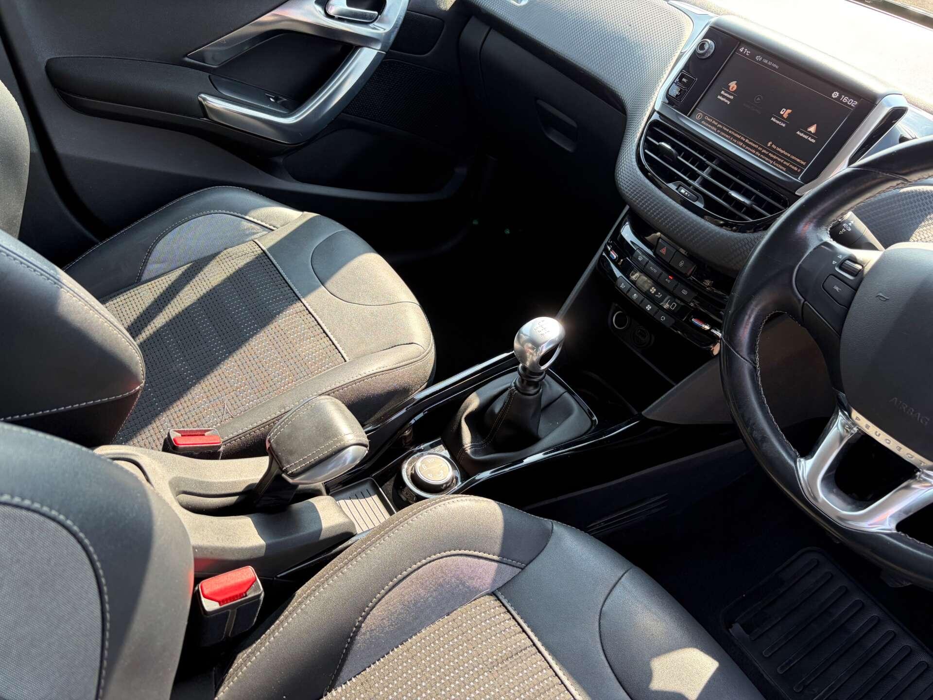 Peugeot 2008 view 38