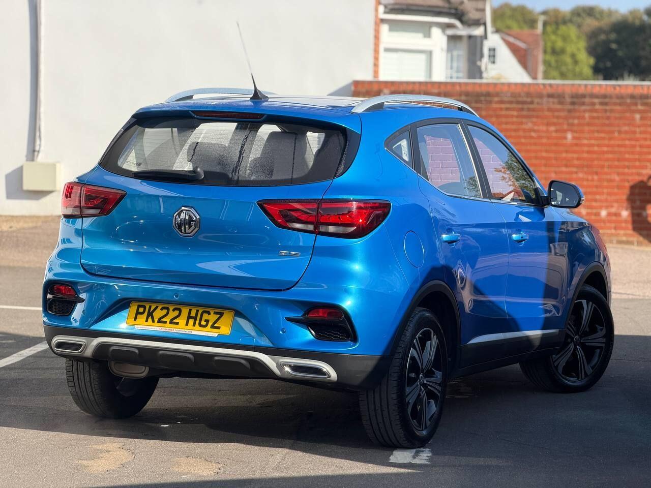 MG ZS view 42