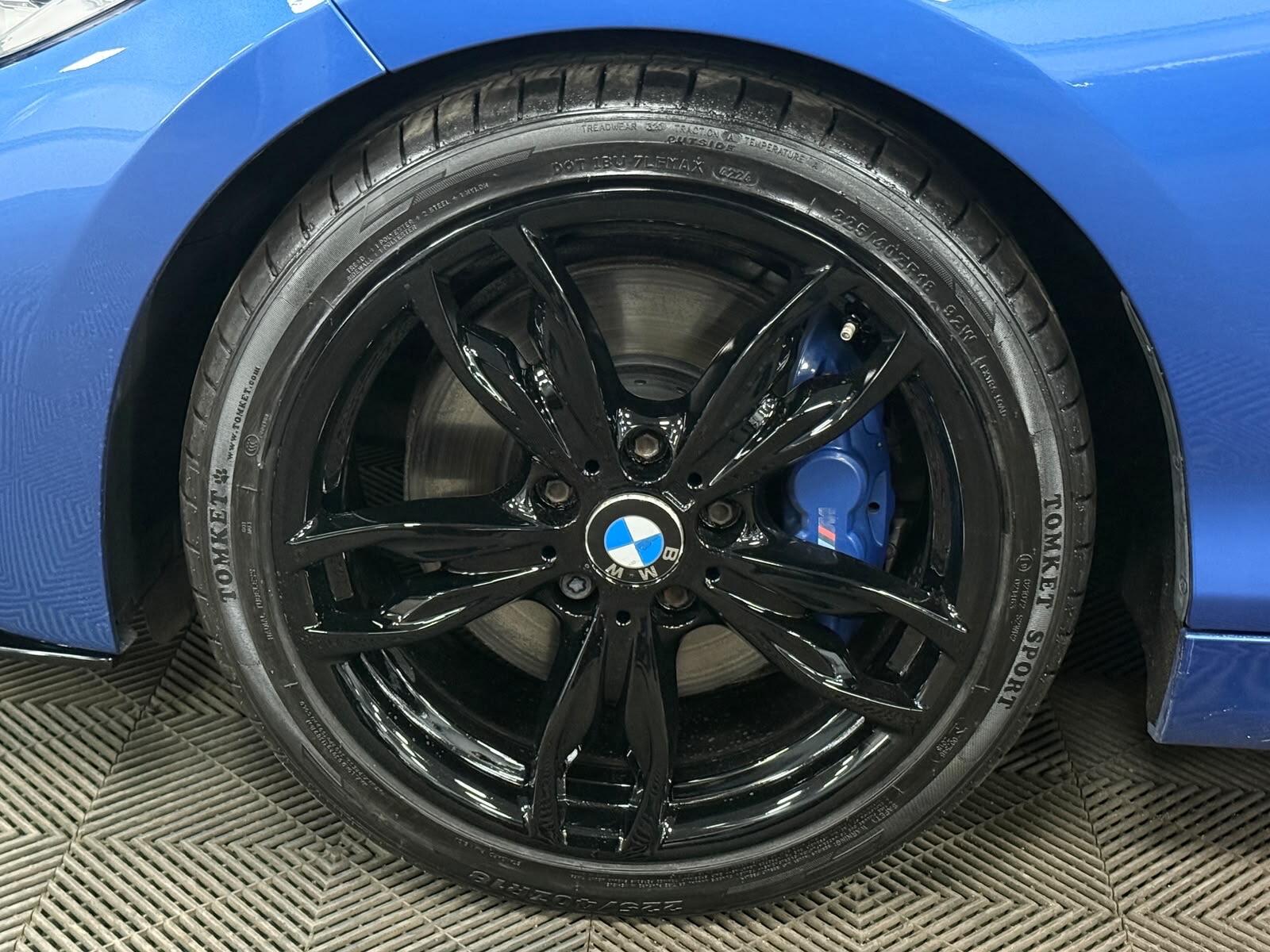 BMW 1 Series view 35
