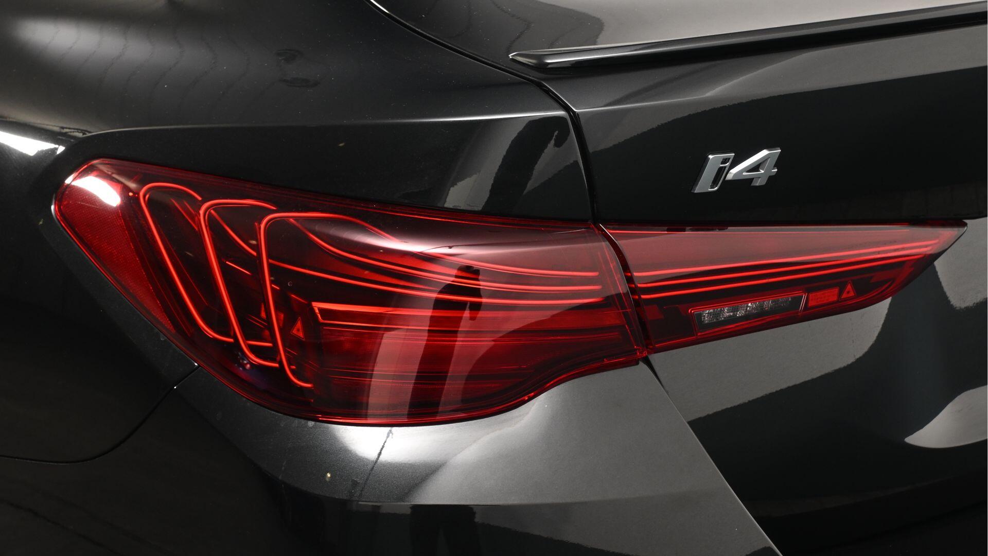 BMW i4 view 22