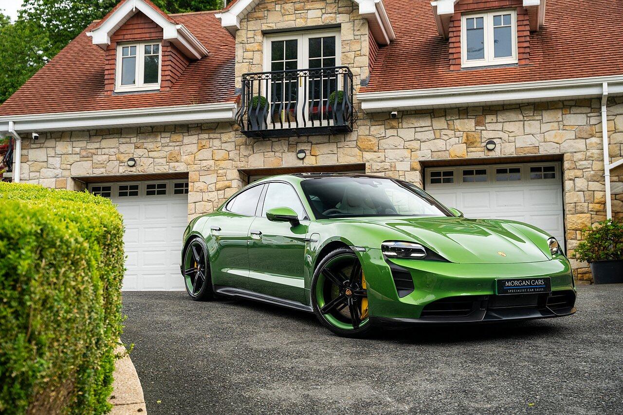 Porsche Taycan view 100