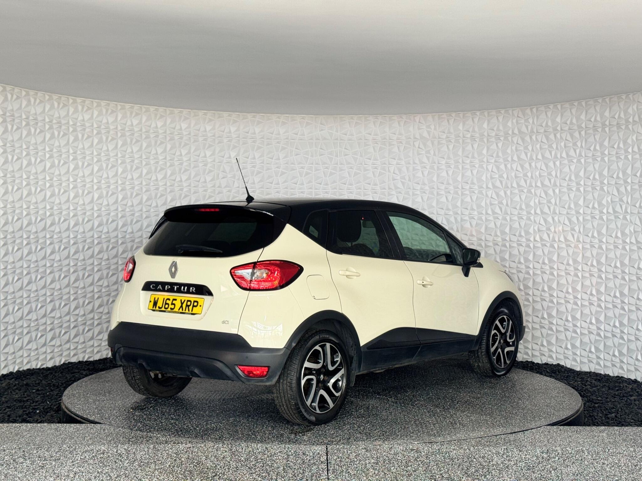 Renault Captur view 12